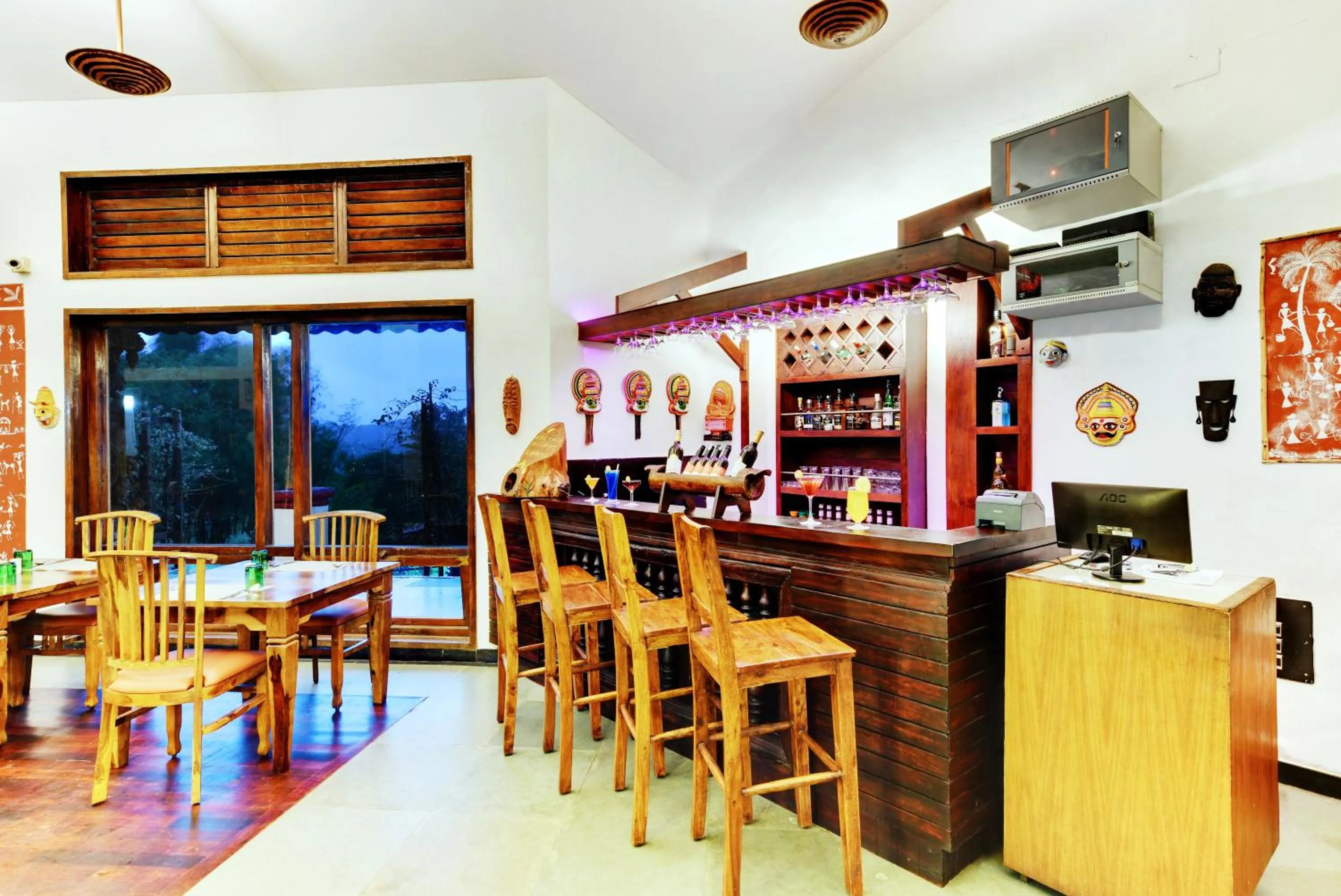 Lounge or bar in Heritage Resort Coorg