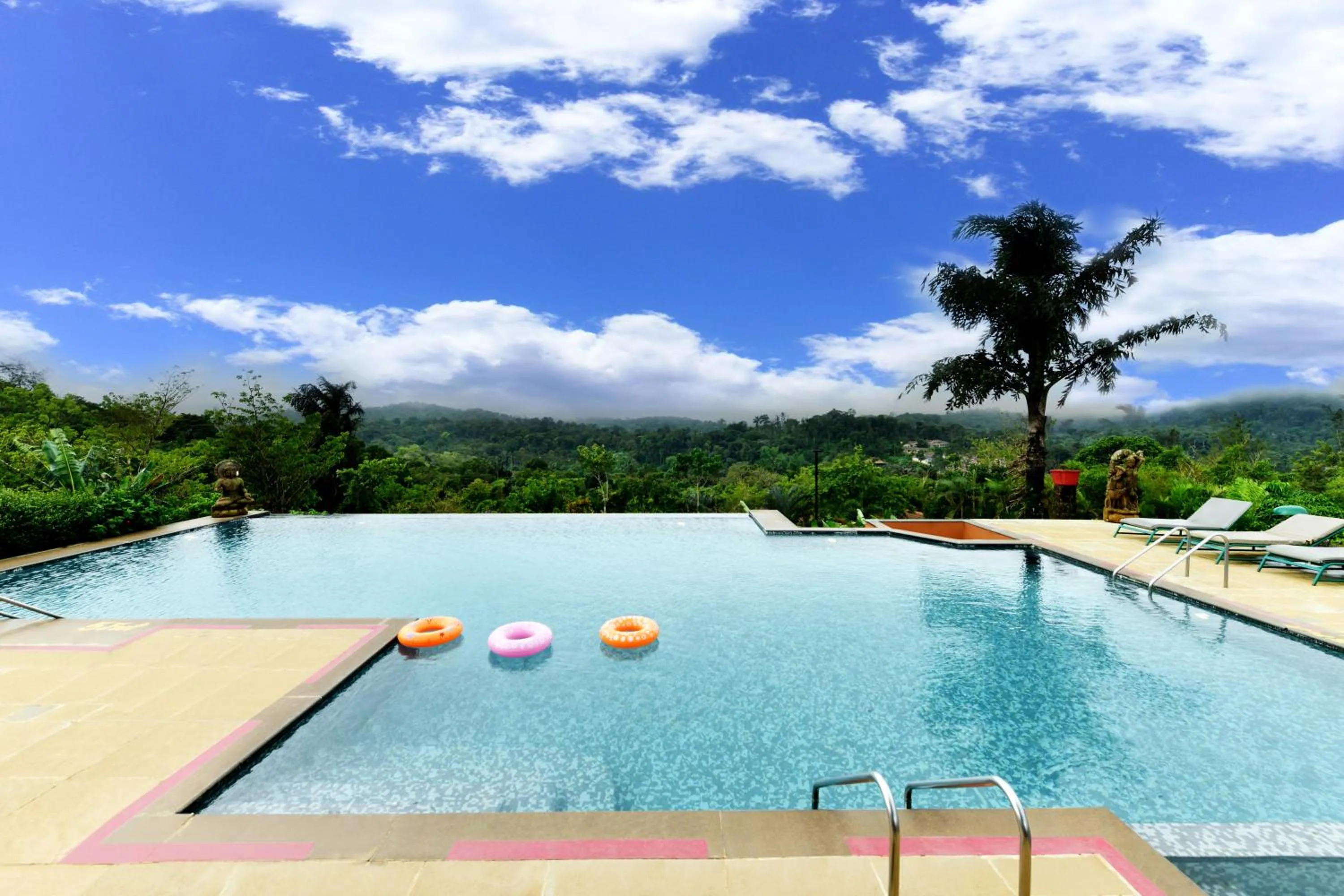 Swimming pool in Heritage Resort Coorg