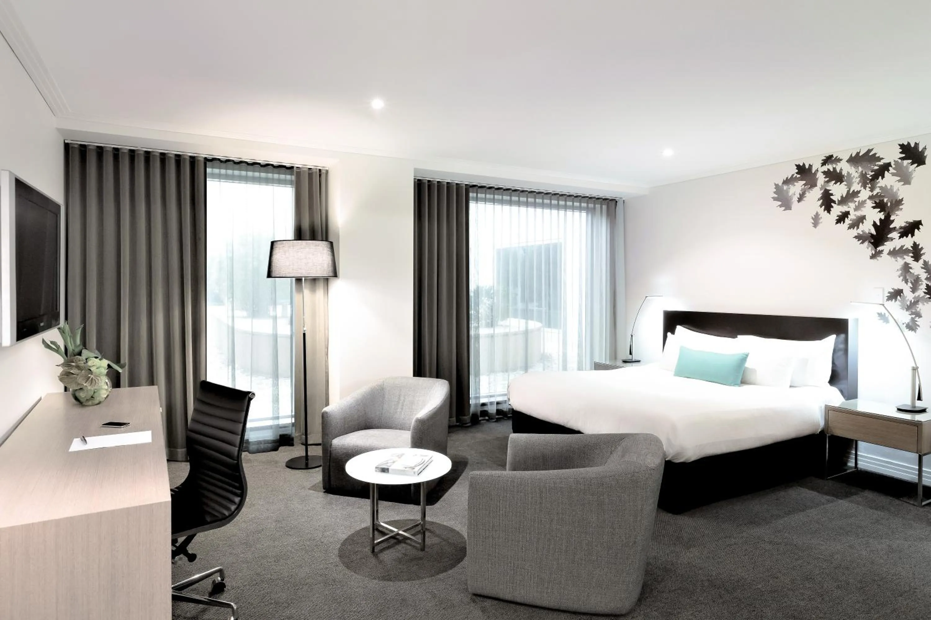 Photo of the whole room, Bed in The Como Melbourne