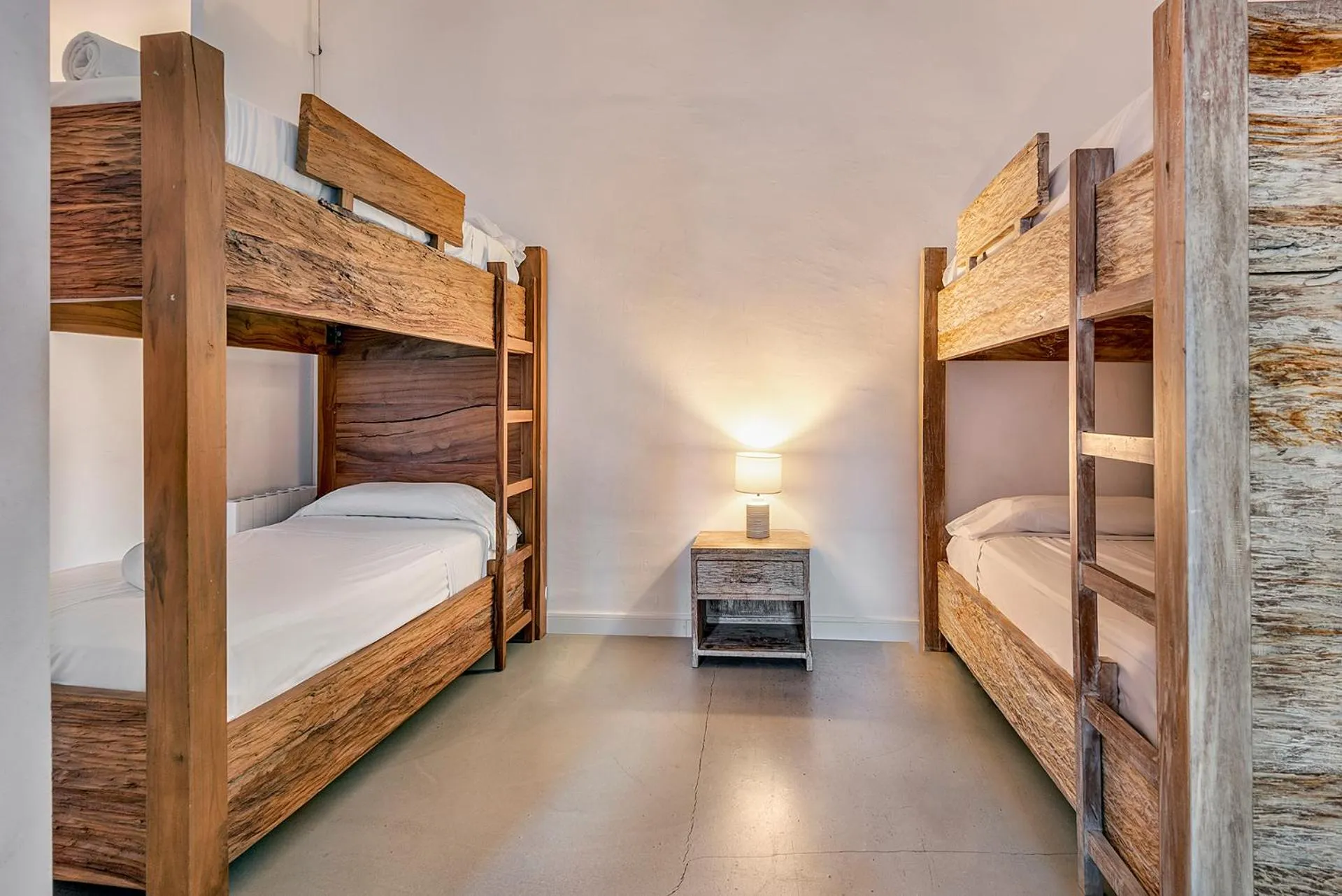 Bed in La Guarida Suites