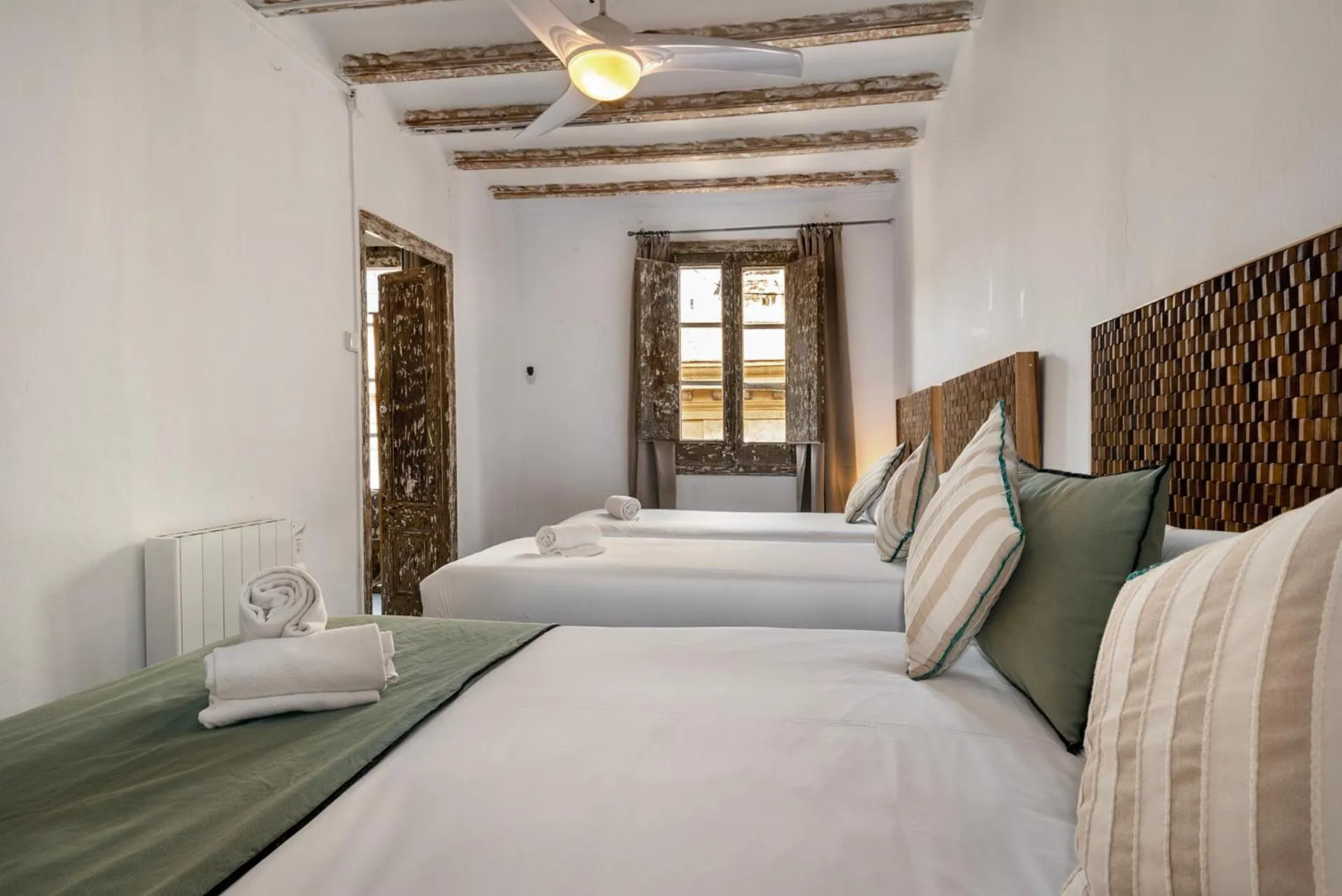 Bedroom, Bed in La Guarida Suites