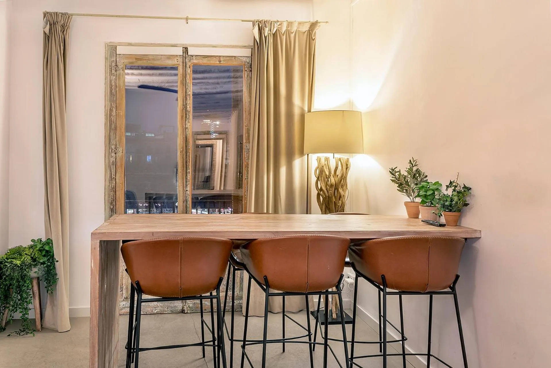 Dining area in La Guarida Suites