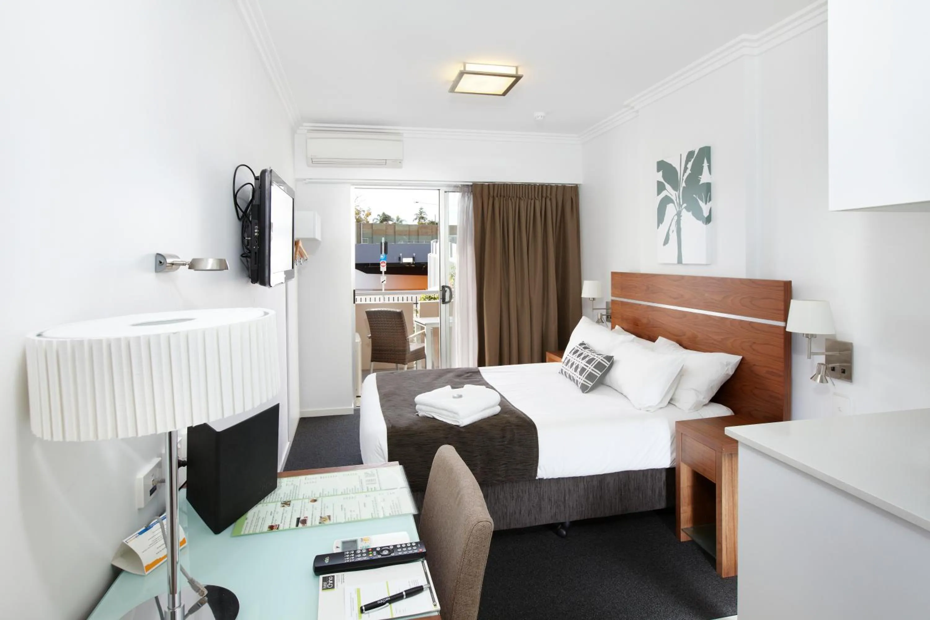 Photo of the whole room, Bed in Hotel Chino