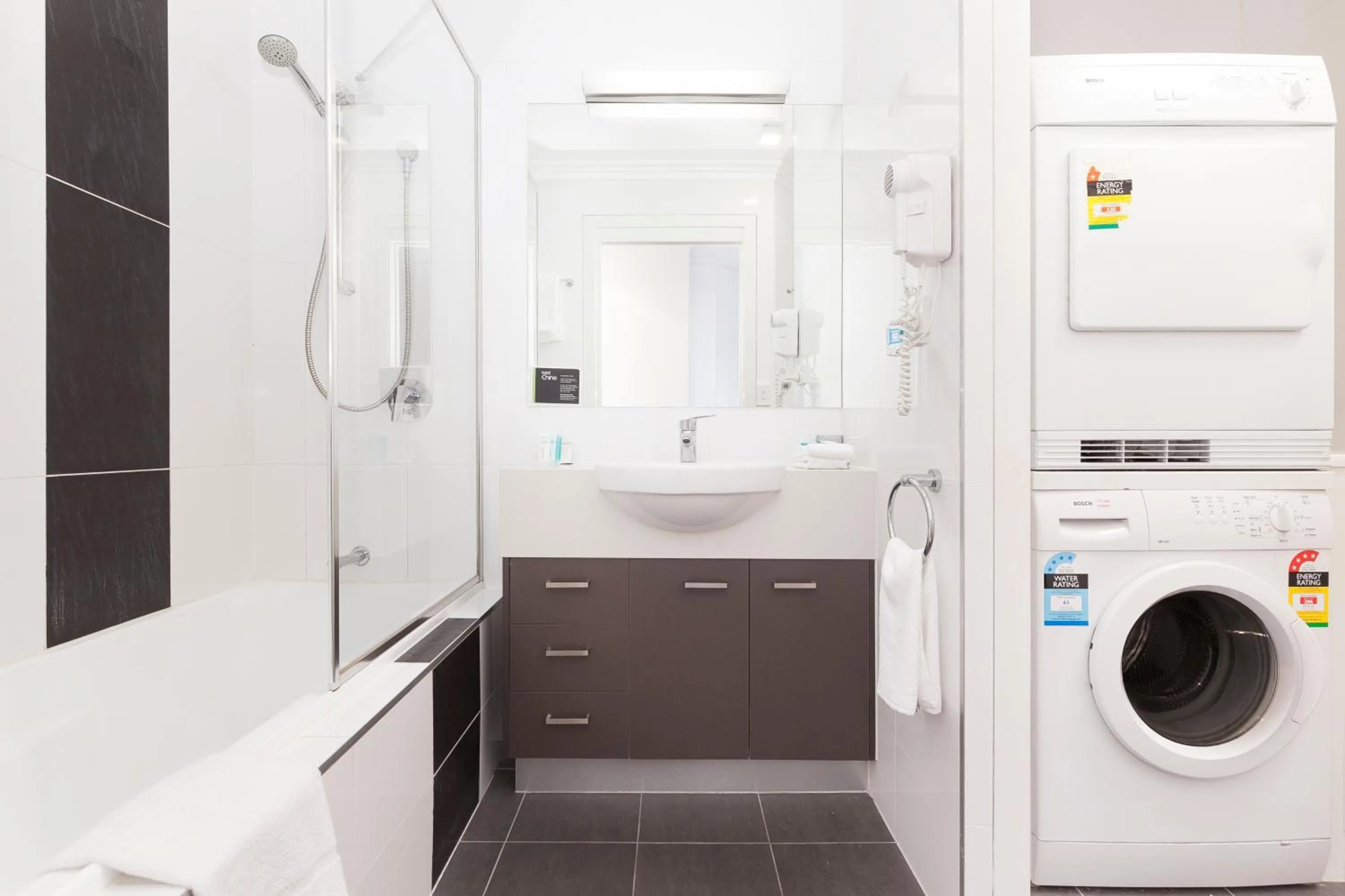 Shower in Hotel Chino