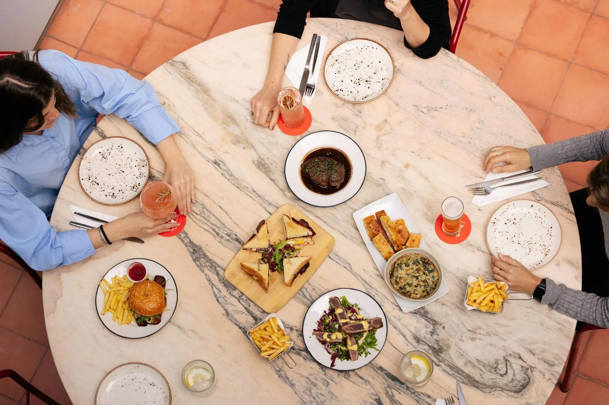 Esqina Cosmopolitan Lodge