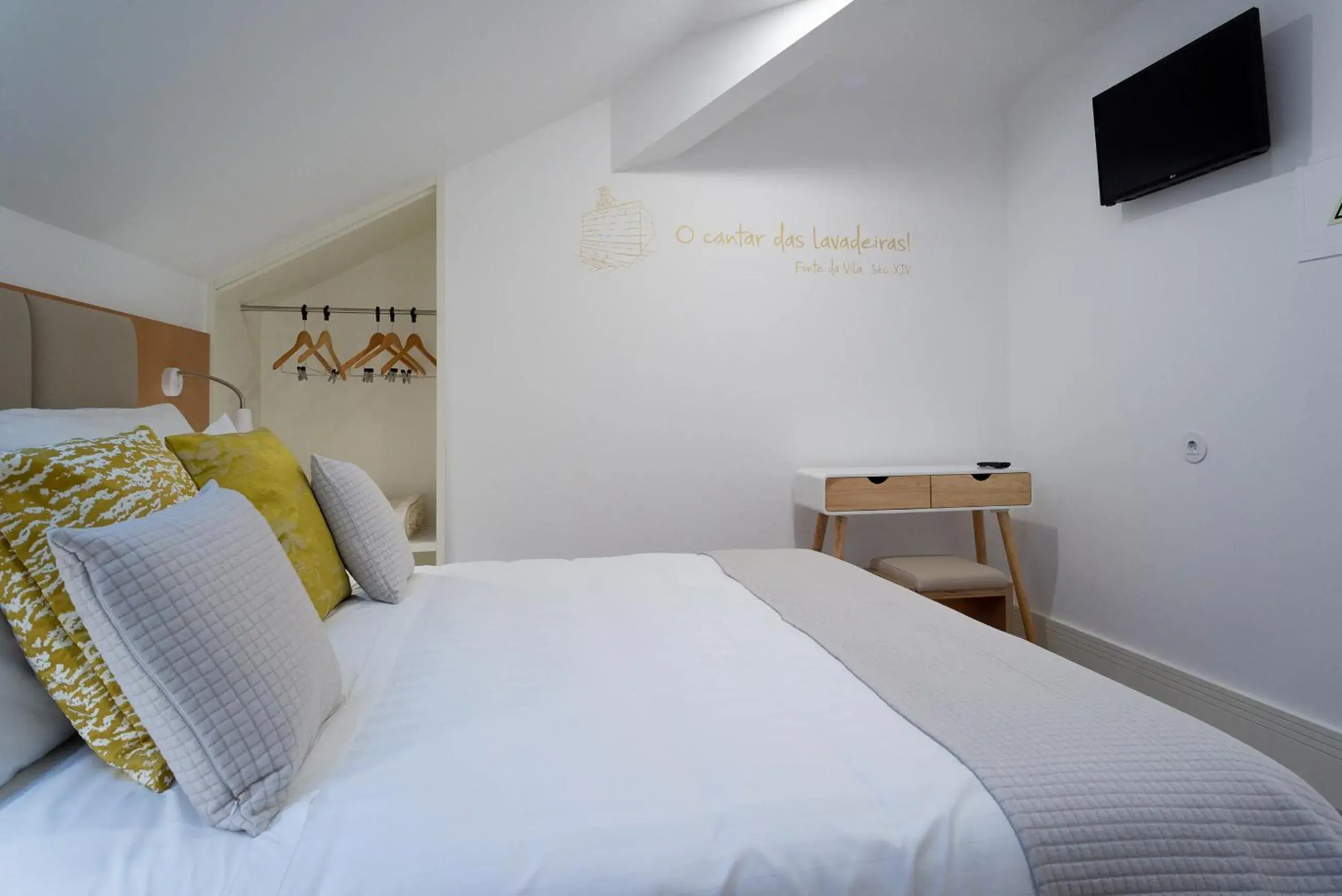 Double Room in Alojamento da Vila Double Room in Alojamento da Vila