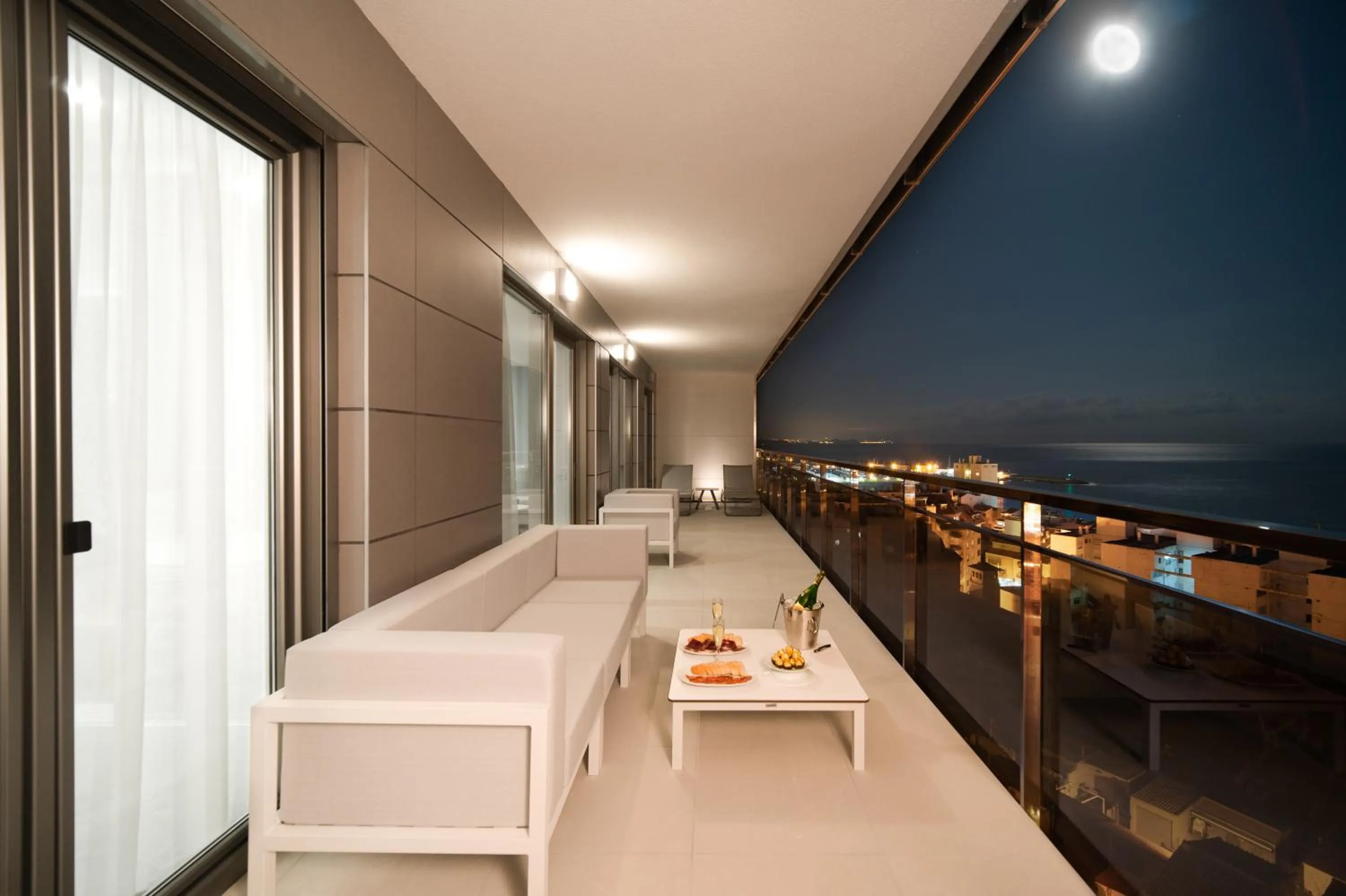 Balcony/Terrace in Ahoy Apartments