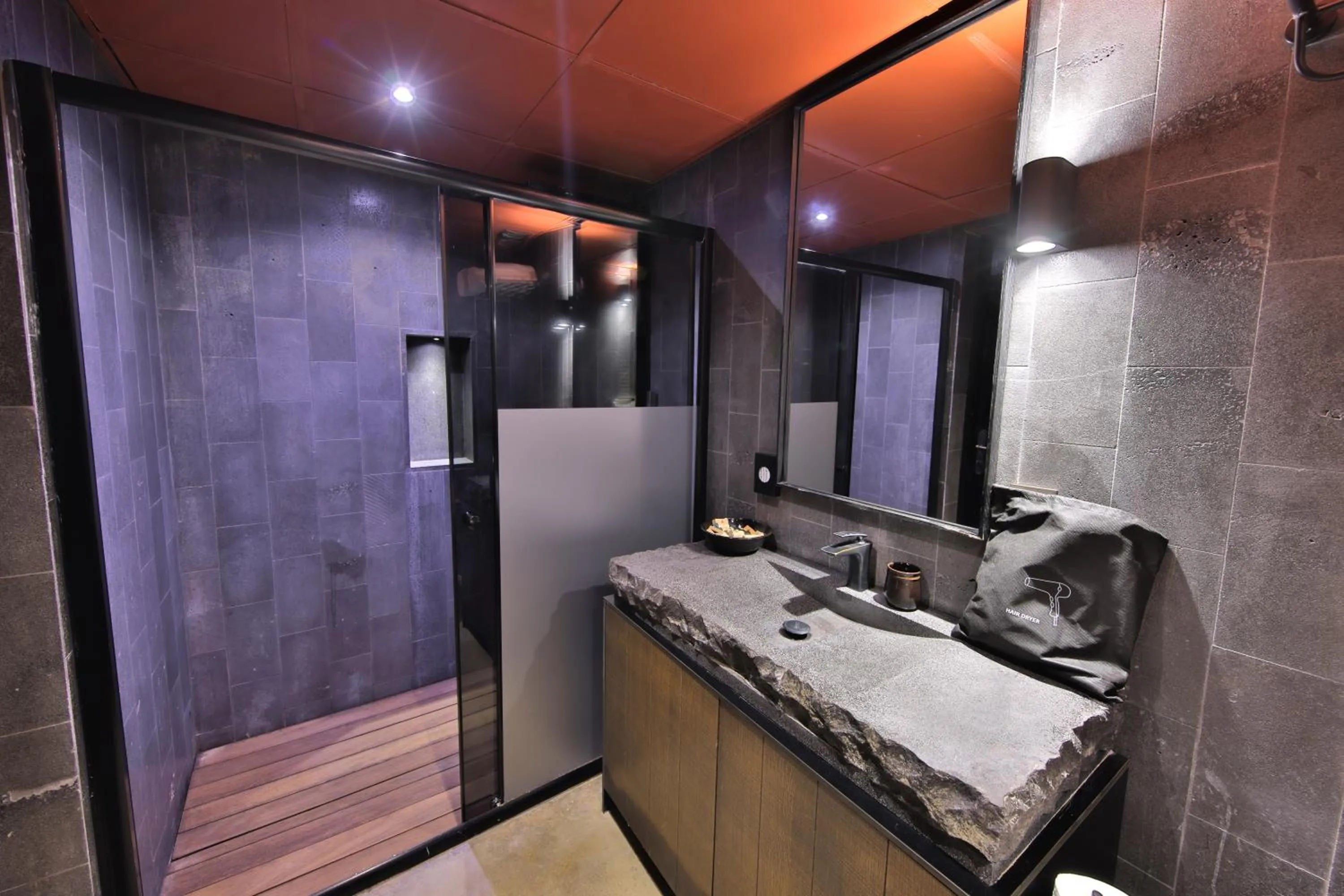 Shower in Carus Cappadocia