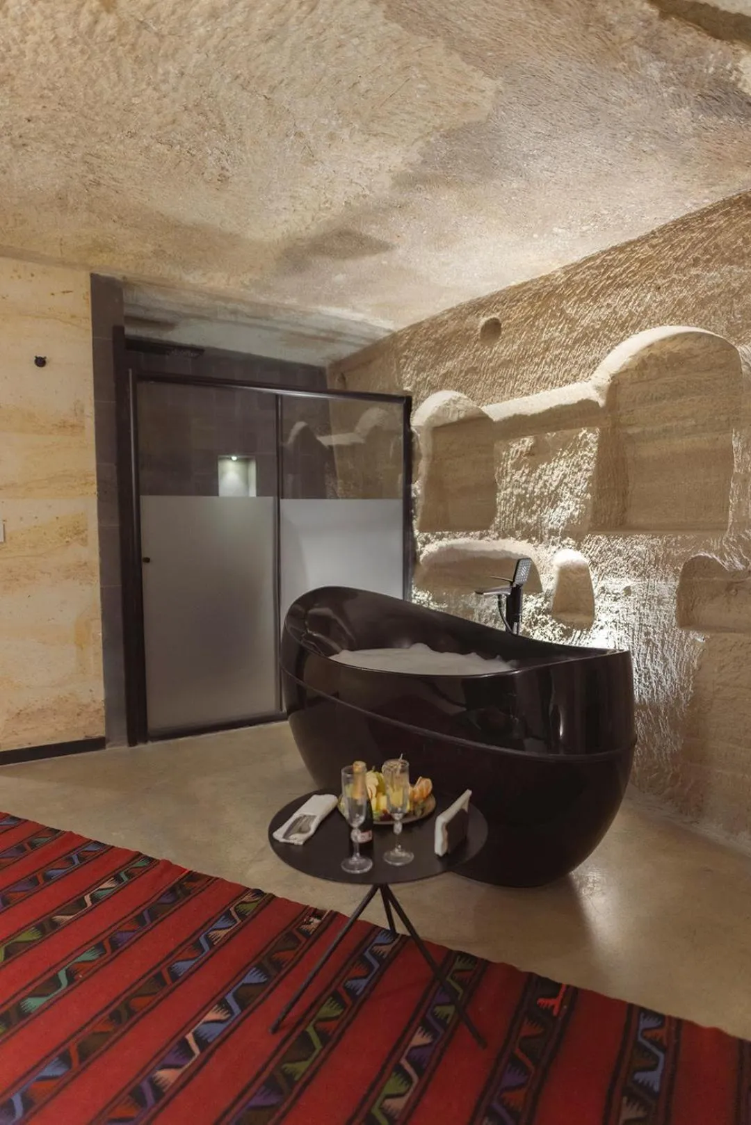 Shower in Carus Cappadocia