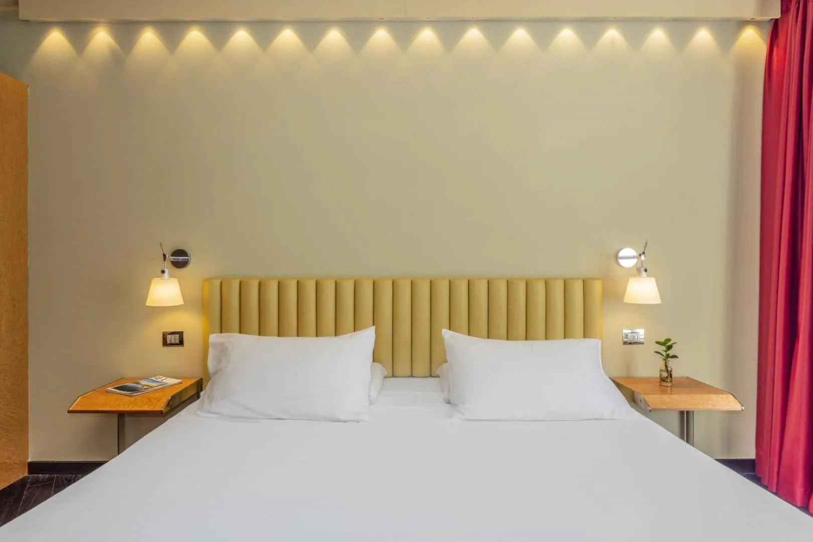 Bedroom, Bed in Garda Suite Hotel - Tonelli Hotels