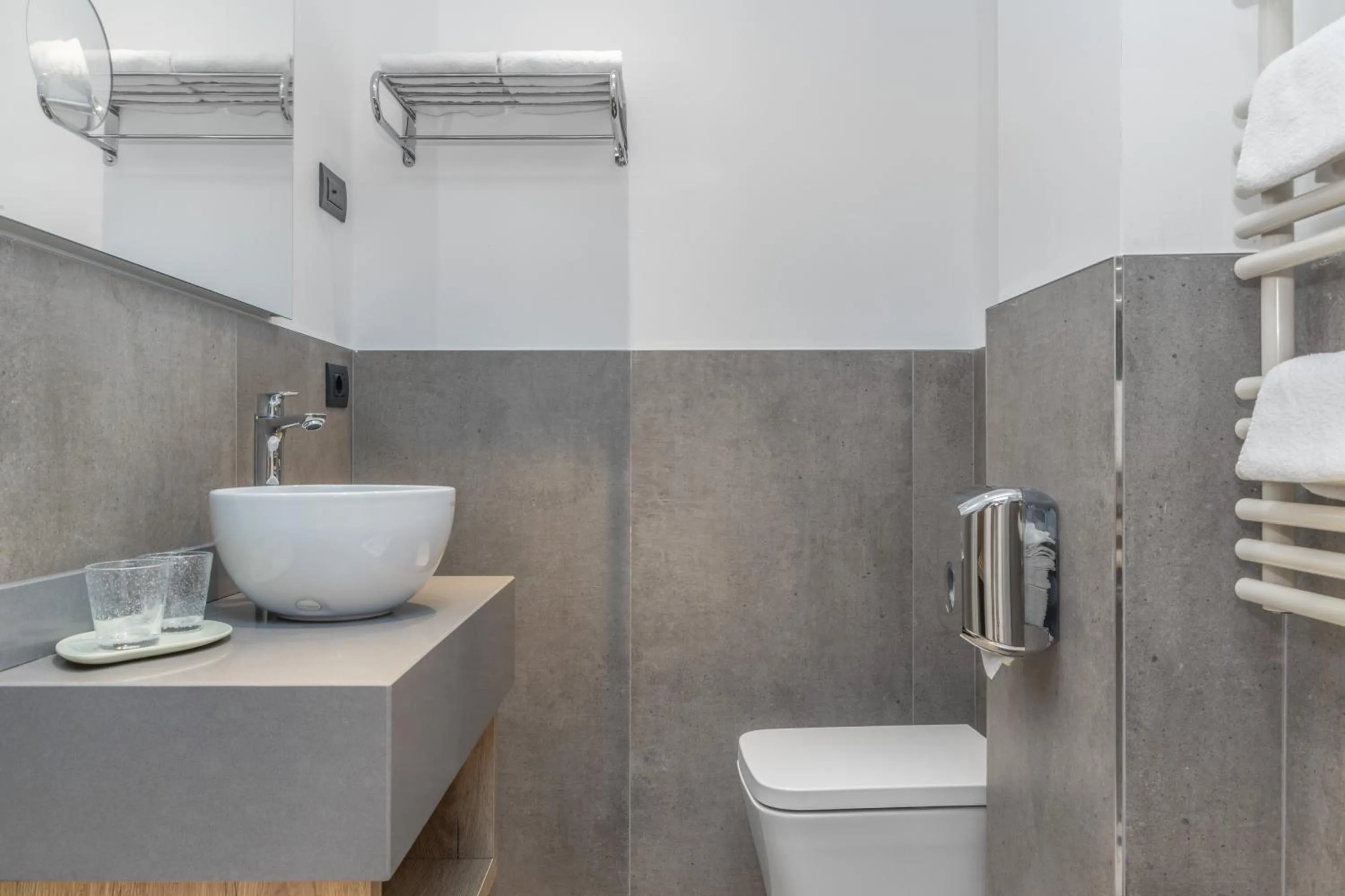 Bathroom in Garda Suite Hotel - Tonelli Hotels