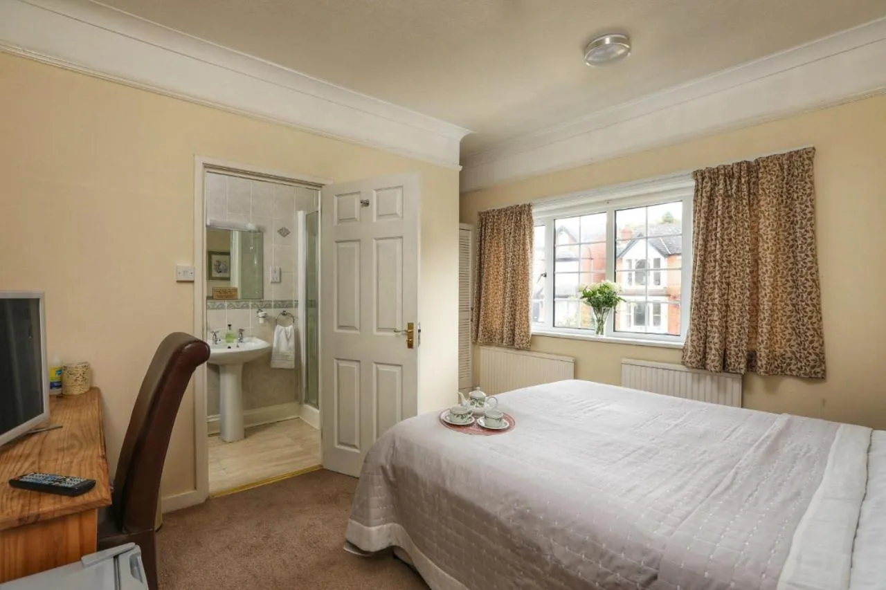 Bed in Westbourne Lodge Birmingham