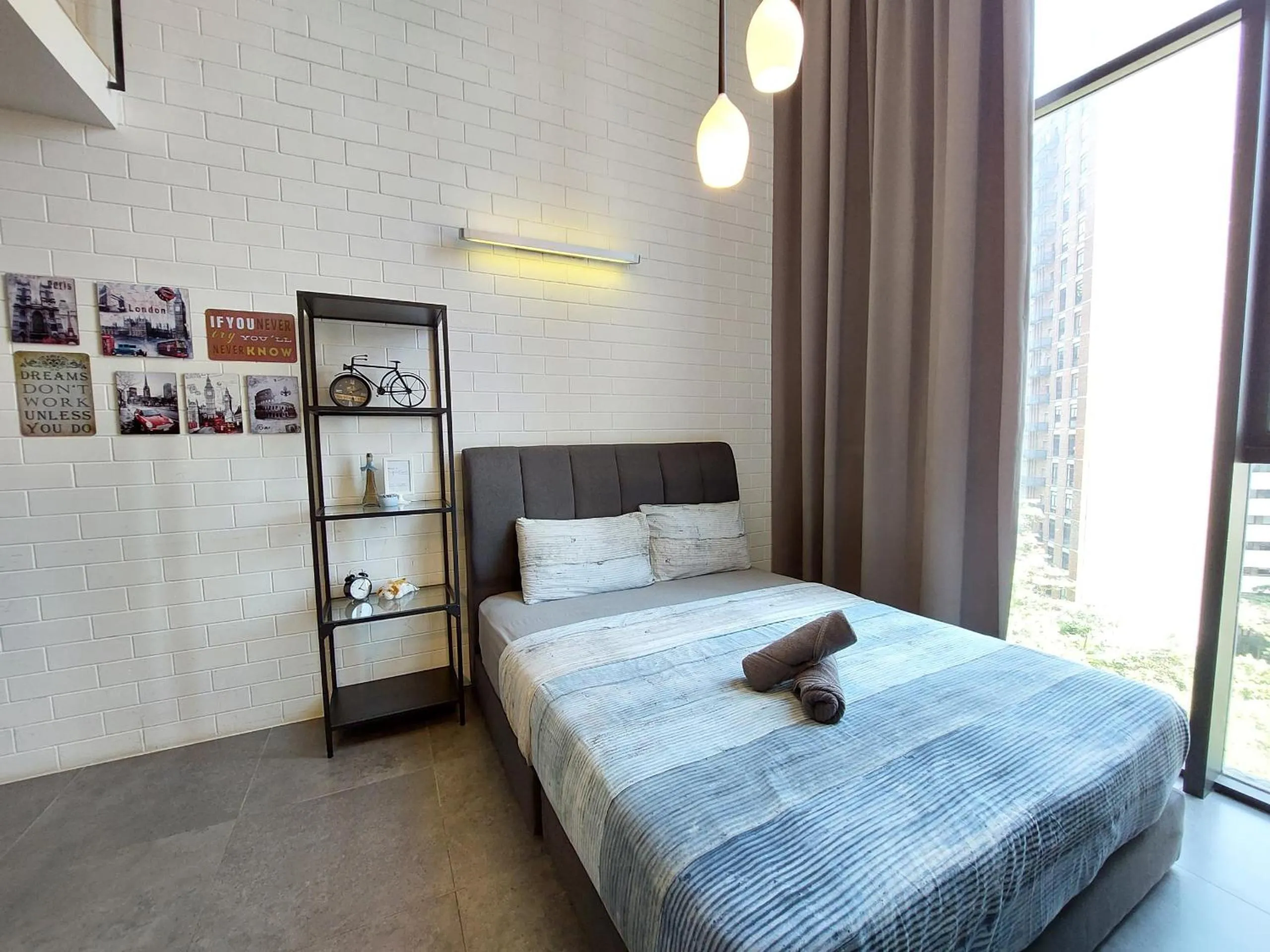 Bed in Inspired Homes, Empire Duplex#1