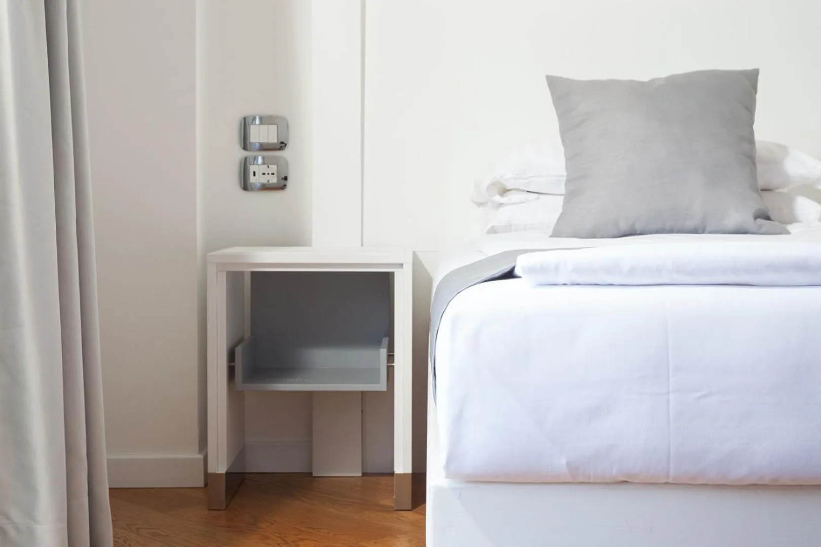 Bedroom, Bed in Hotel Continental - Tonelli Hotels