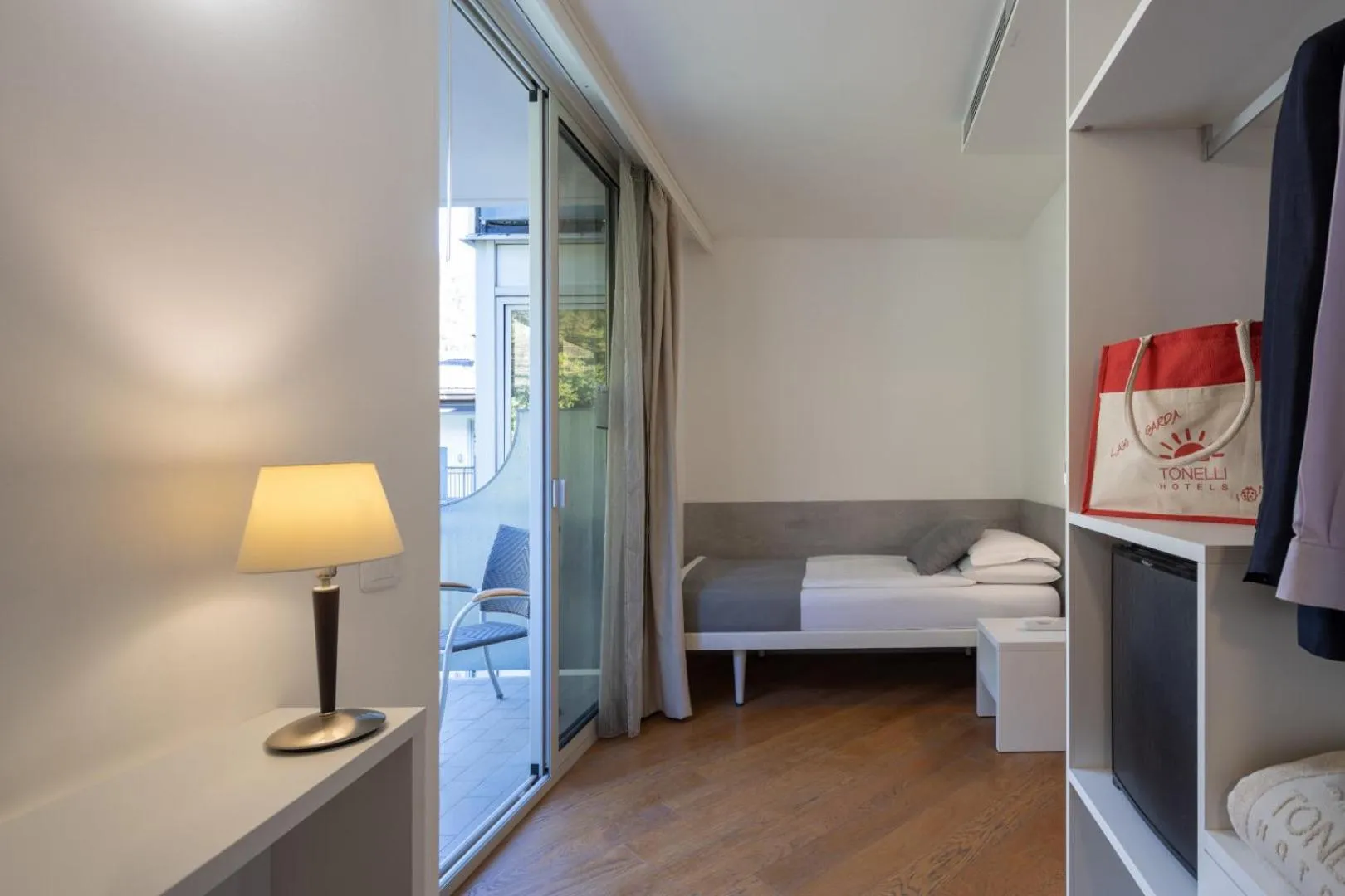 Bedroom, Bed in Hotel Continental - Tonelli Hotels