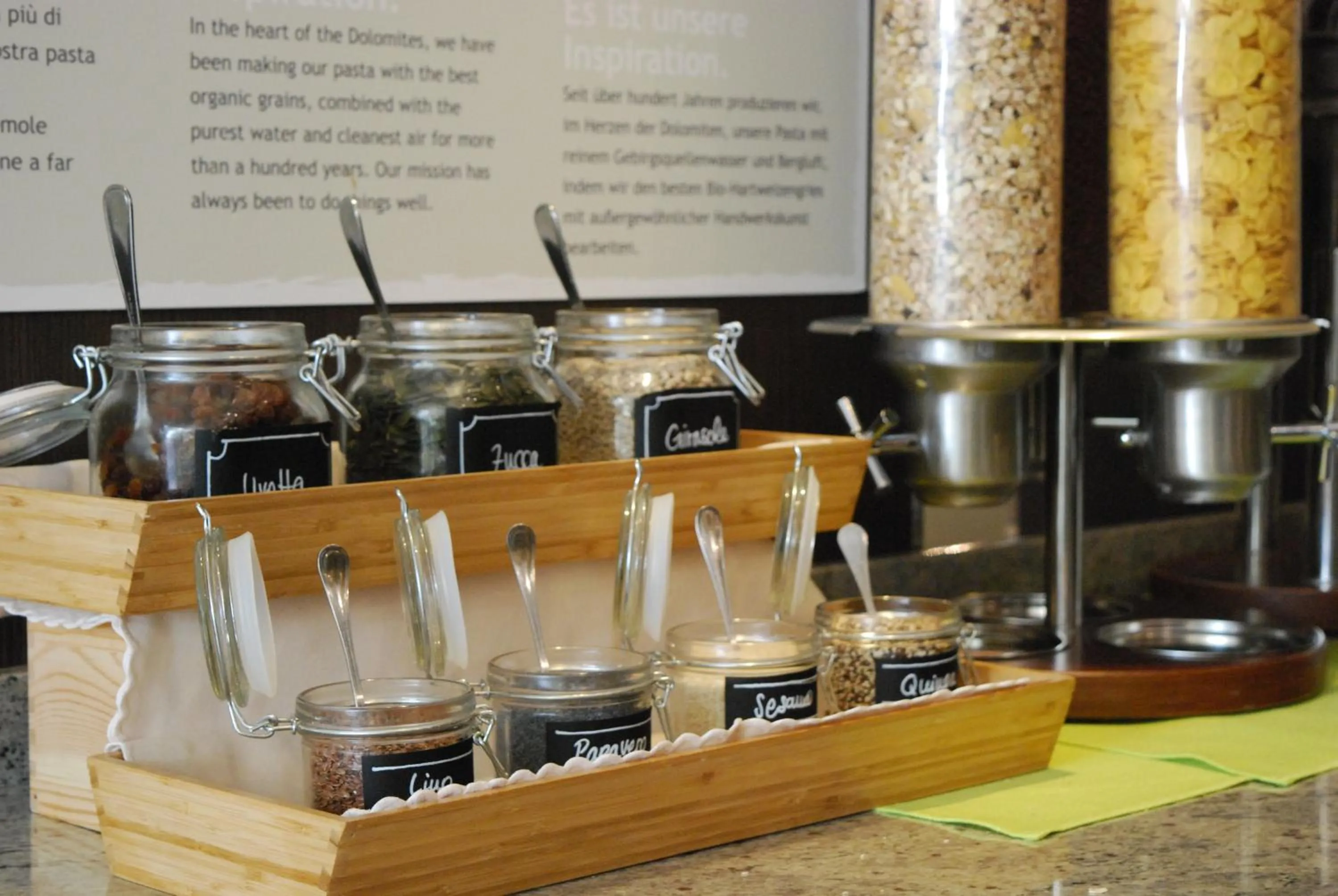 Buffet breakfast in Hotel Continental - Tonelli Hotels