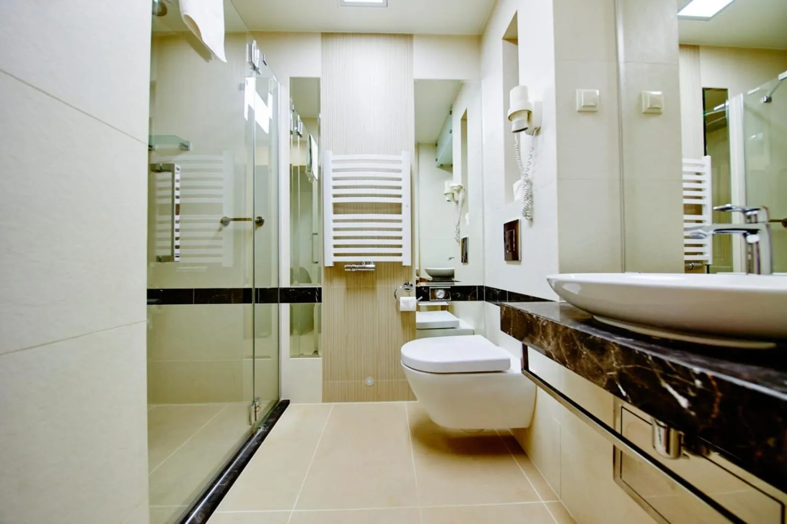 Shower in Hotel Great Polonia Velvet Suwałki