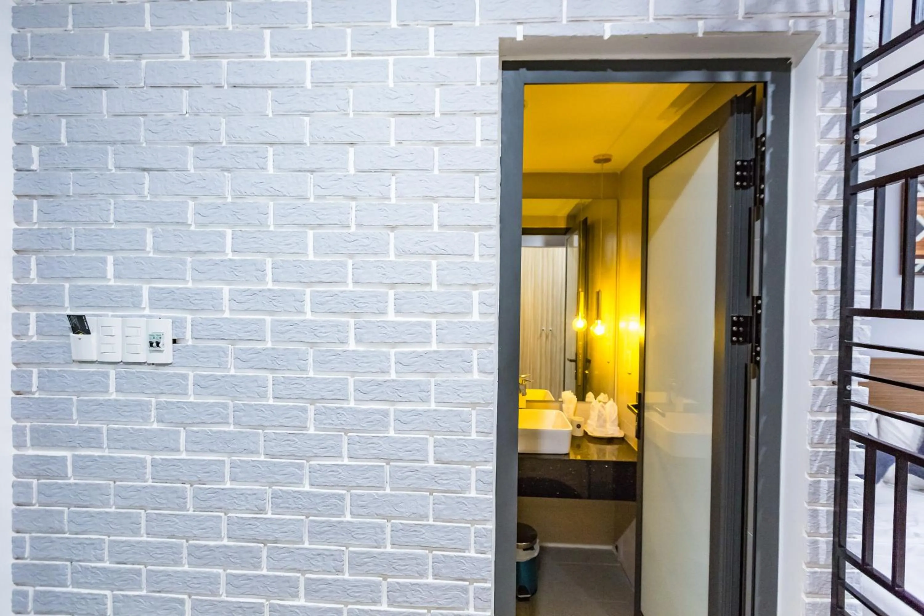 Shower in The G.Hotel Hue