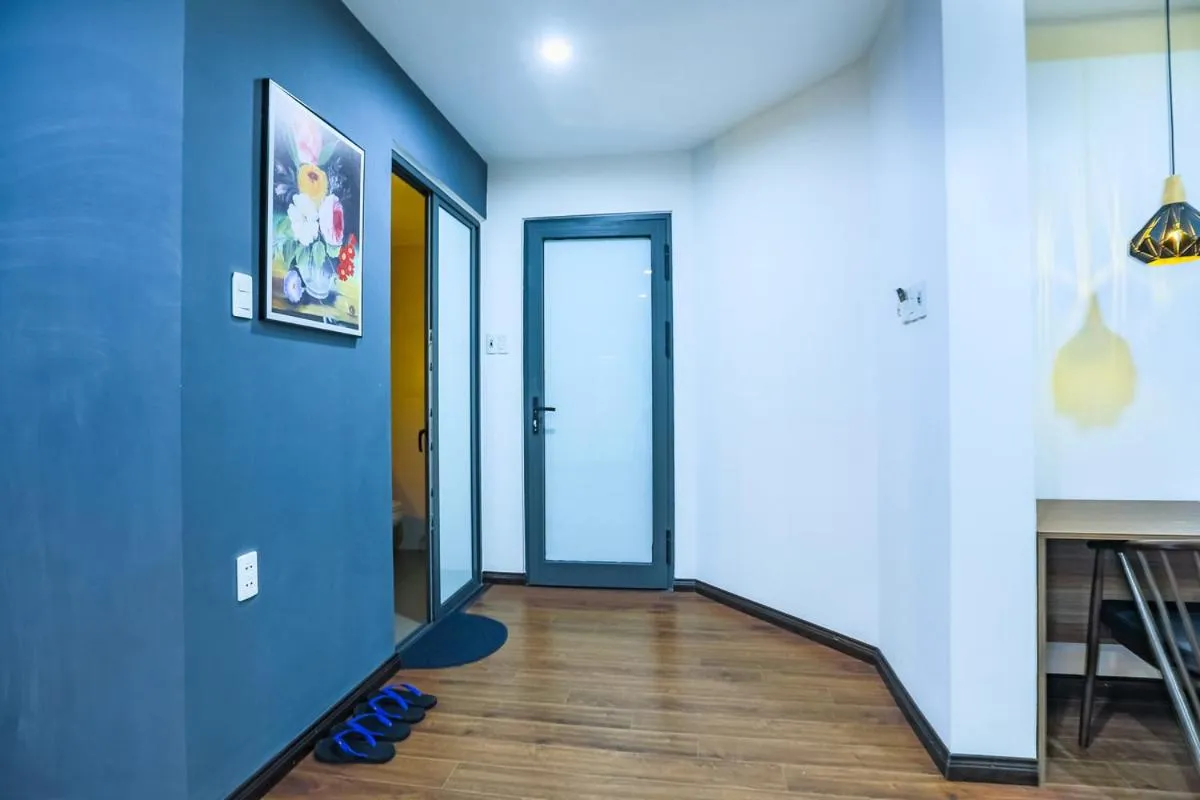 Shower in The G.Hotel Hue