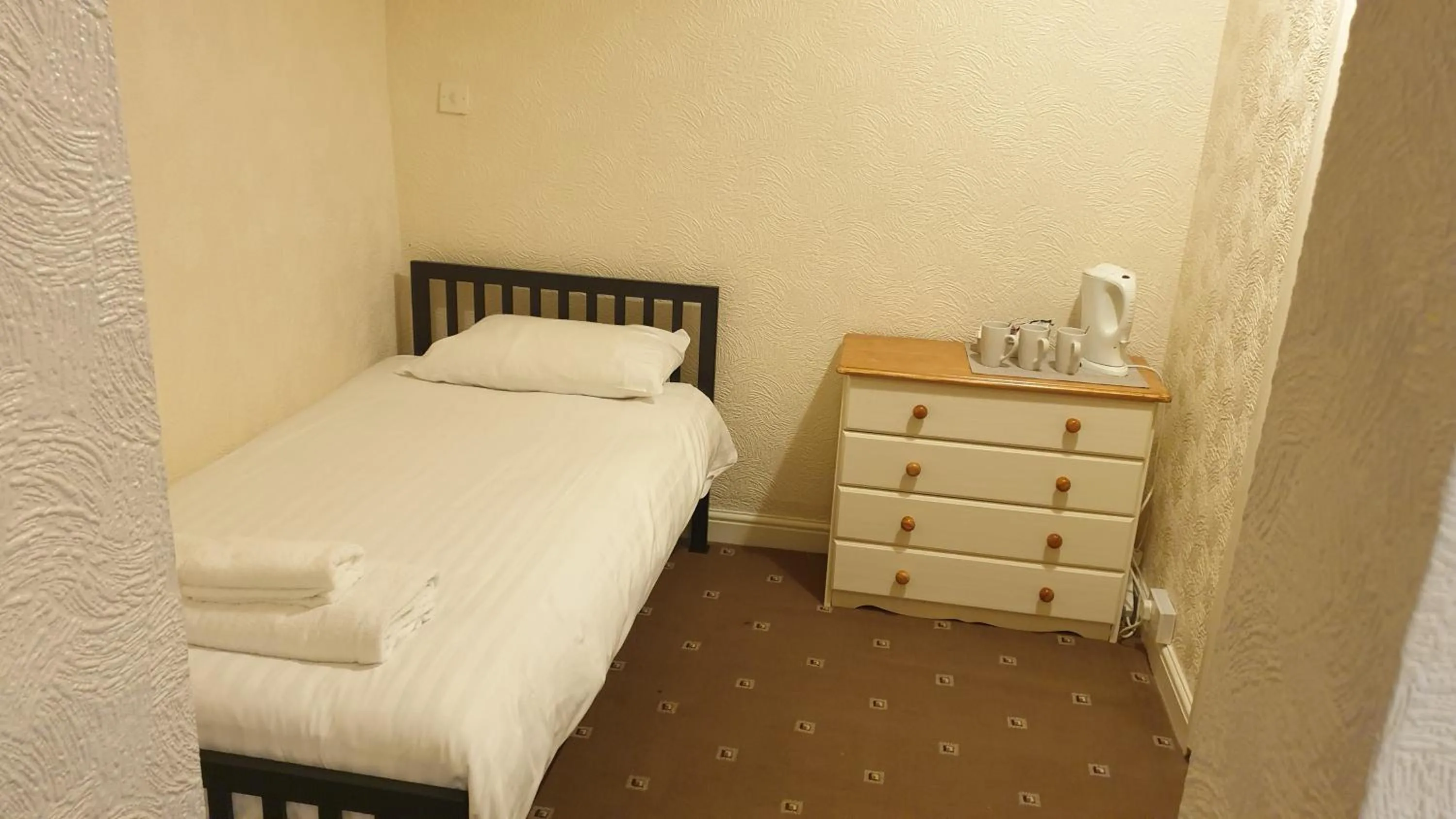 Bedroom, Bed in HOTEL242