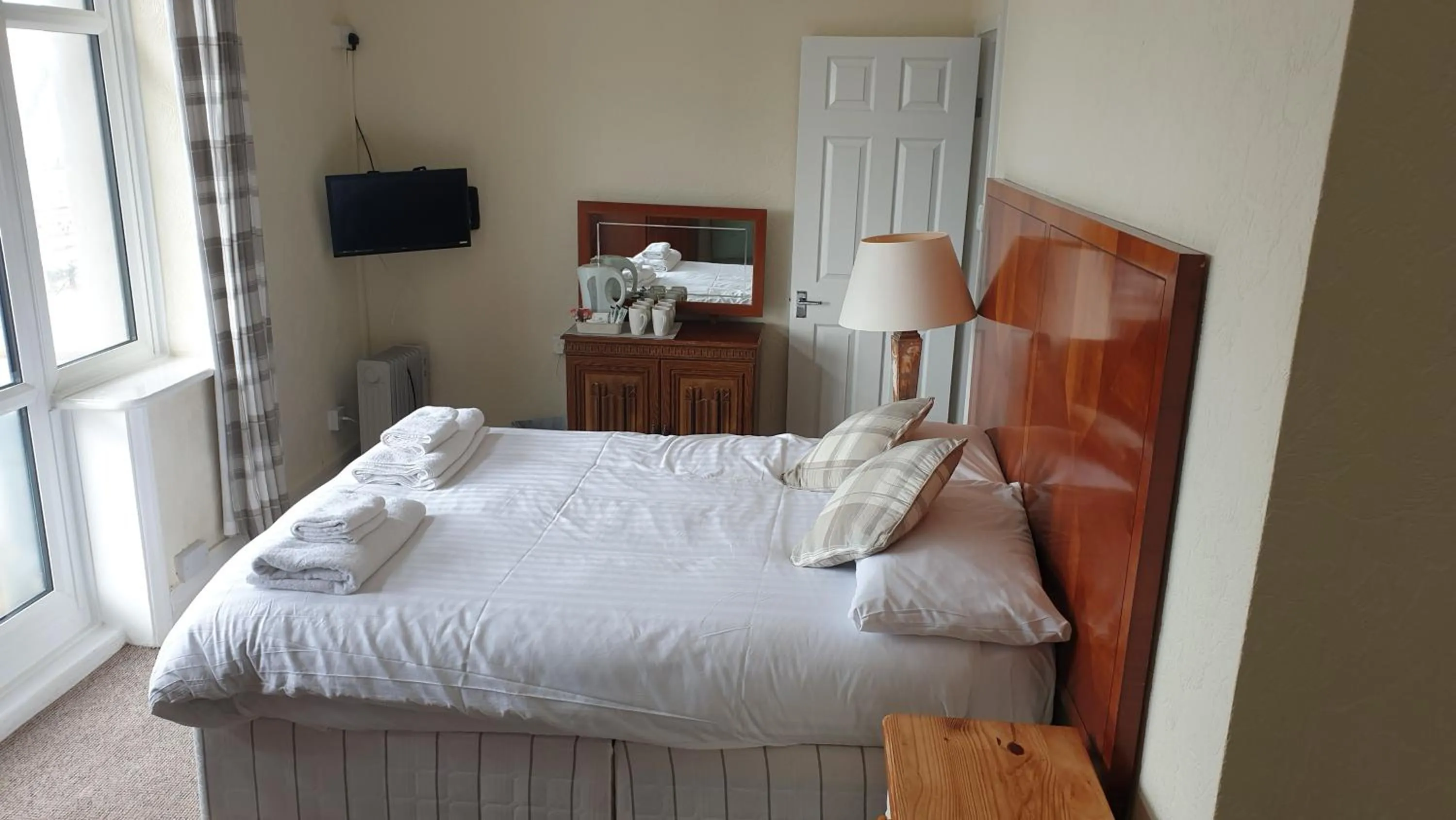 Bedroom, Bed in HOTEL242