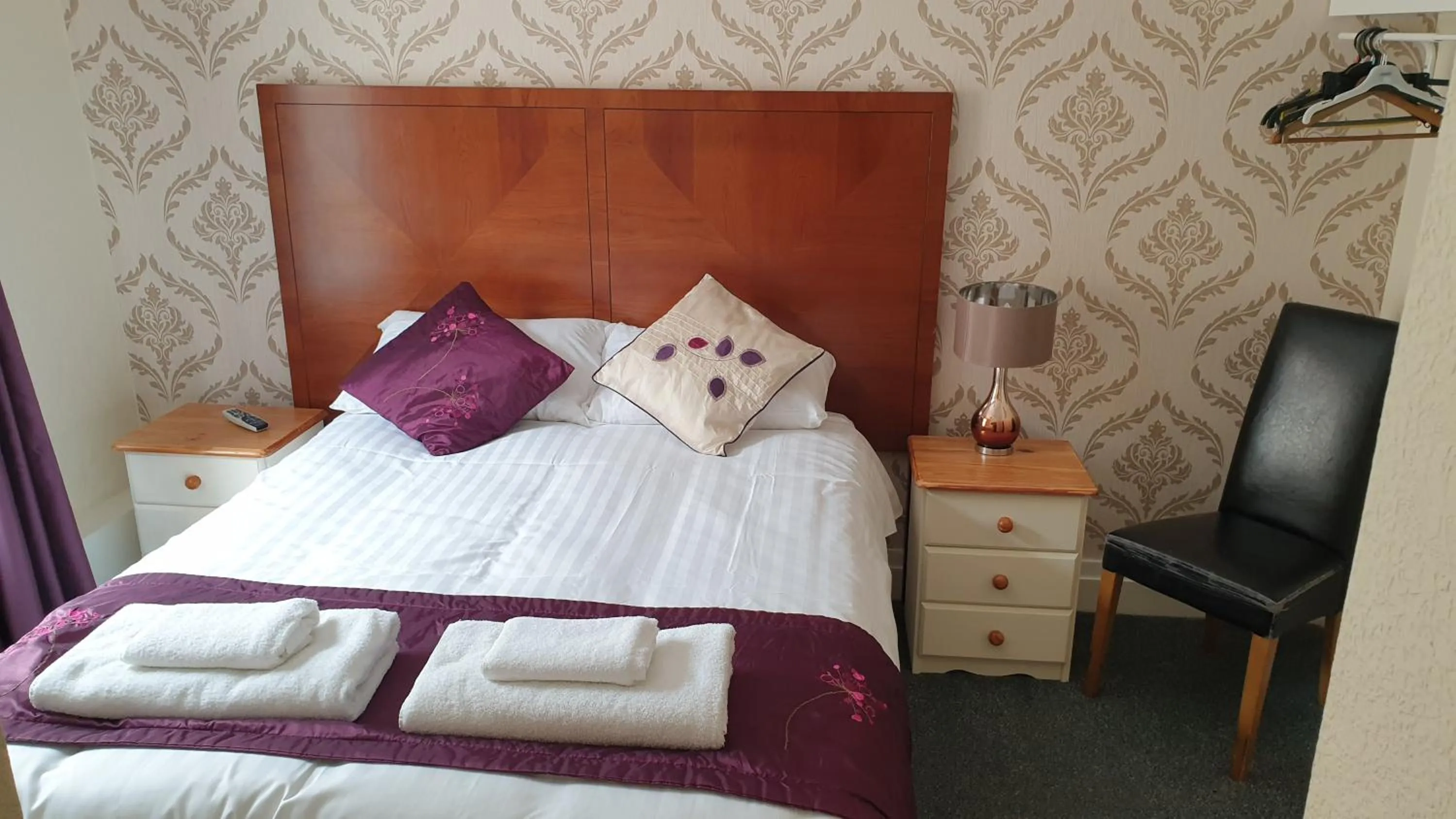 Bedroom, Bed in HOTEL242