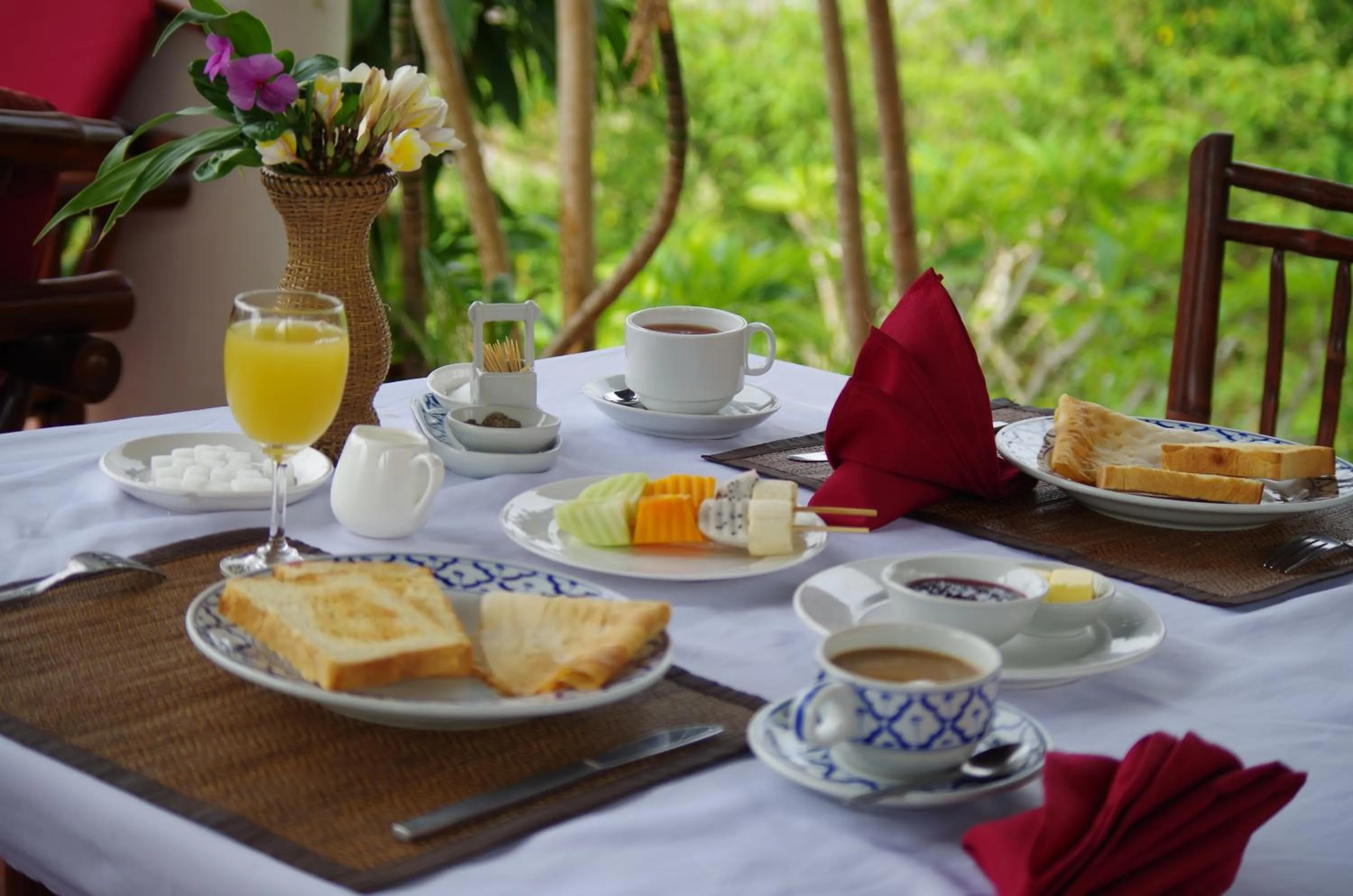 Breakfast in The Sanctuary Pakbeng Lodge