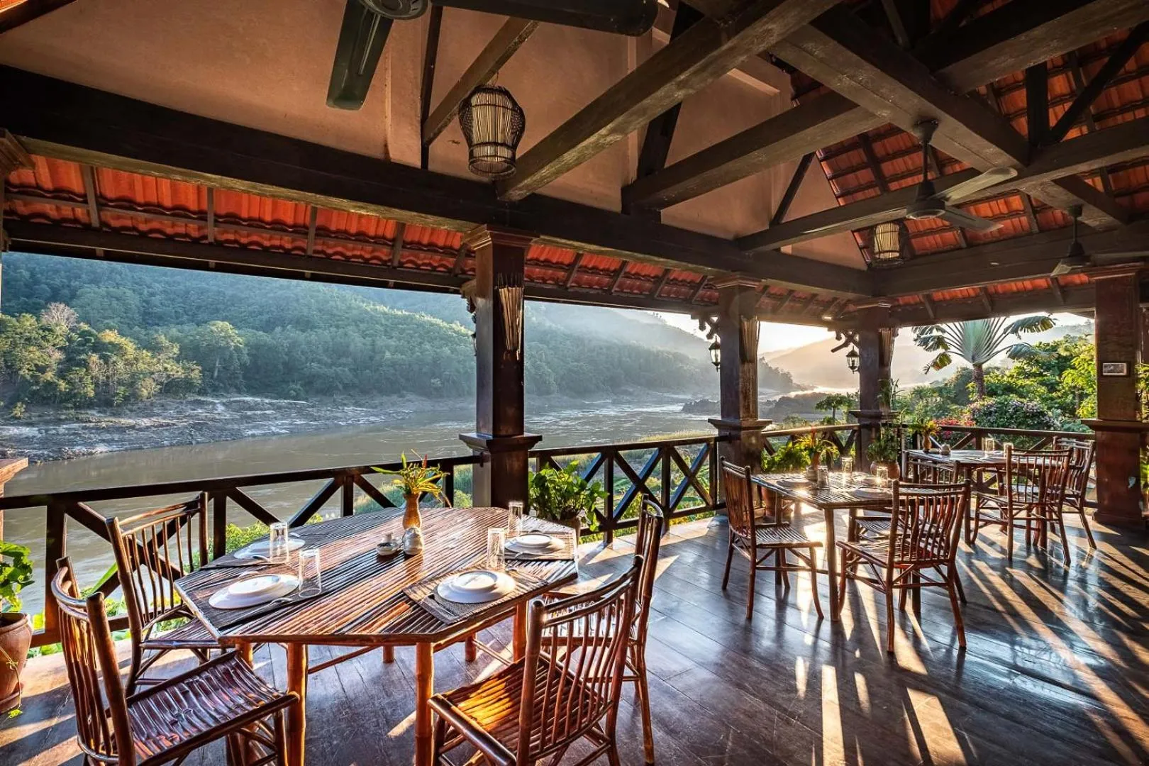 Restaurant/places to eat in The Sanctuary Pakbeng Lodge