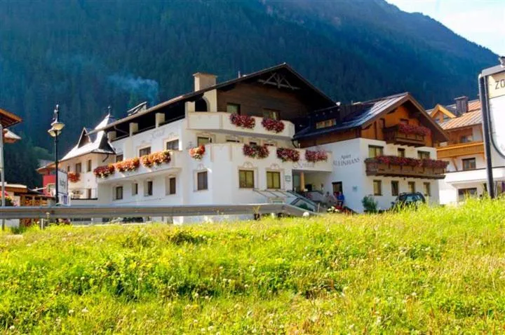 Property building in Hotel Kristall B&B