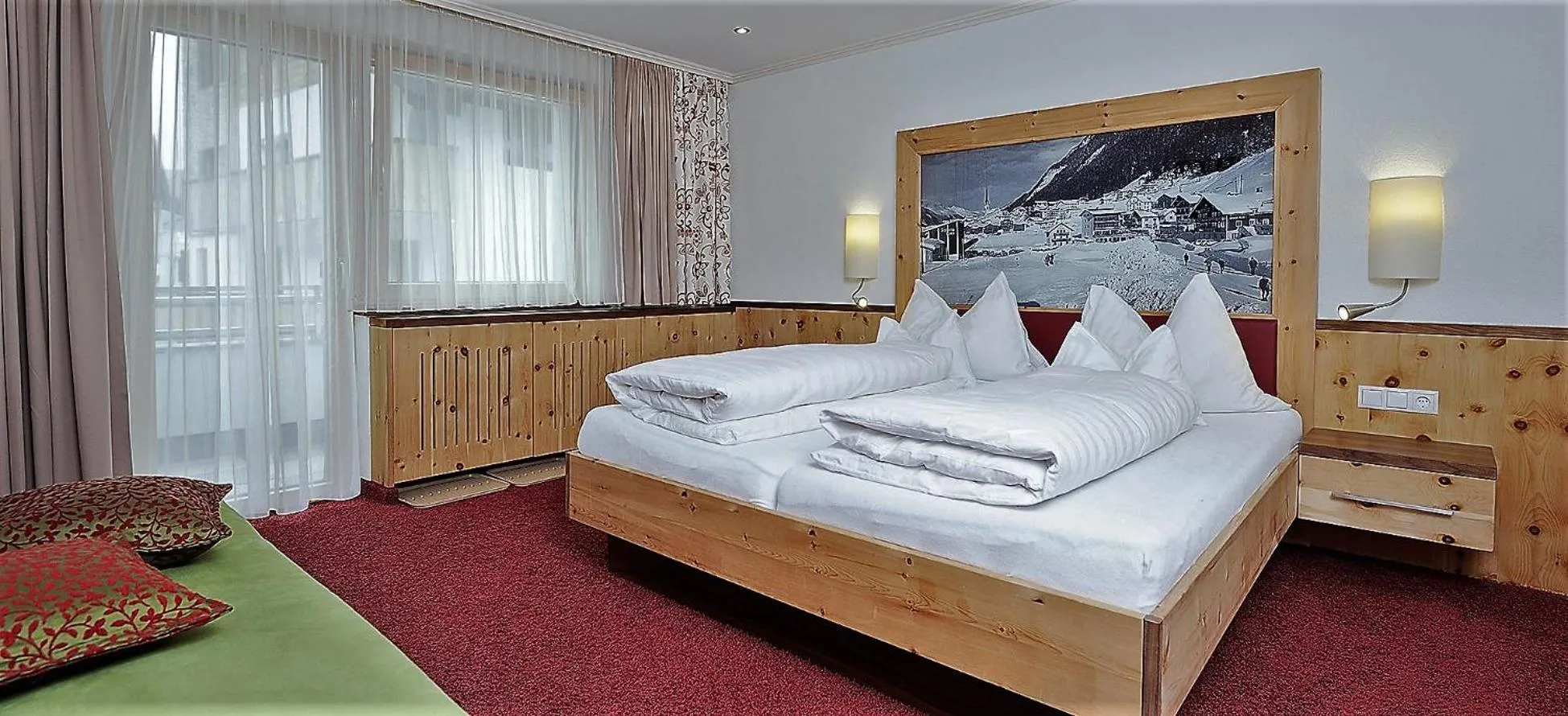 Bed in Hotel Kristall B&B