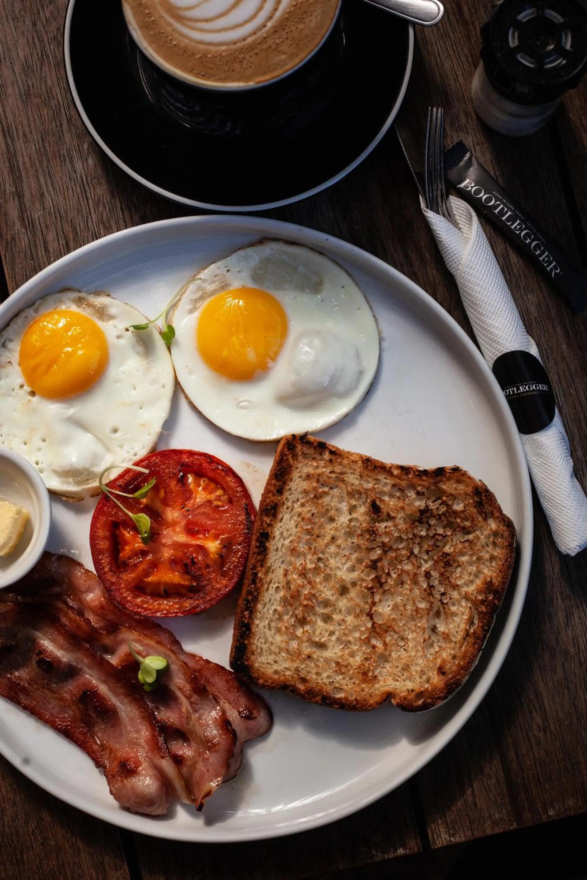 Restaurant/places to eat in Skinkikofi Guest House