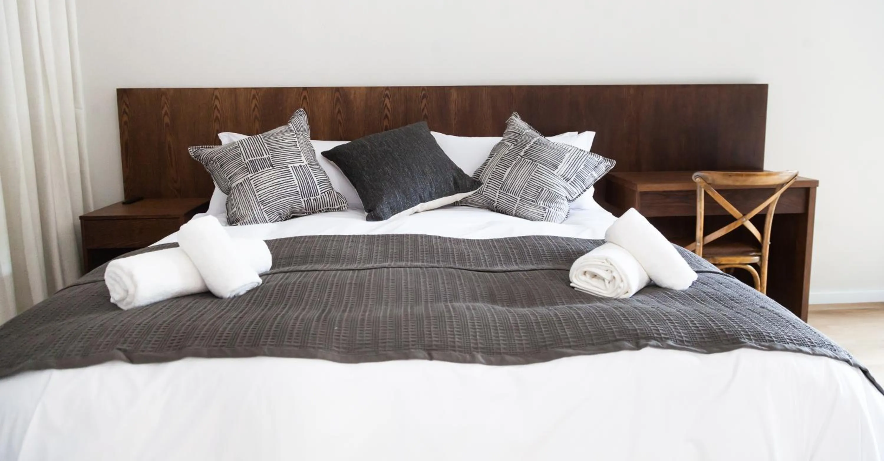 Property building, Bed in Skinkikofi Guest House