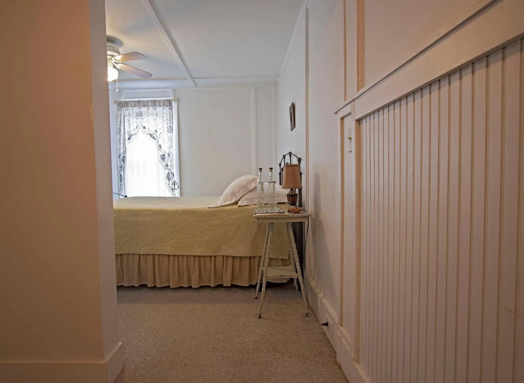 Bed in The Woodbine Inn