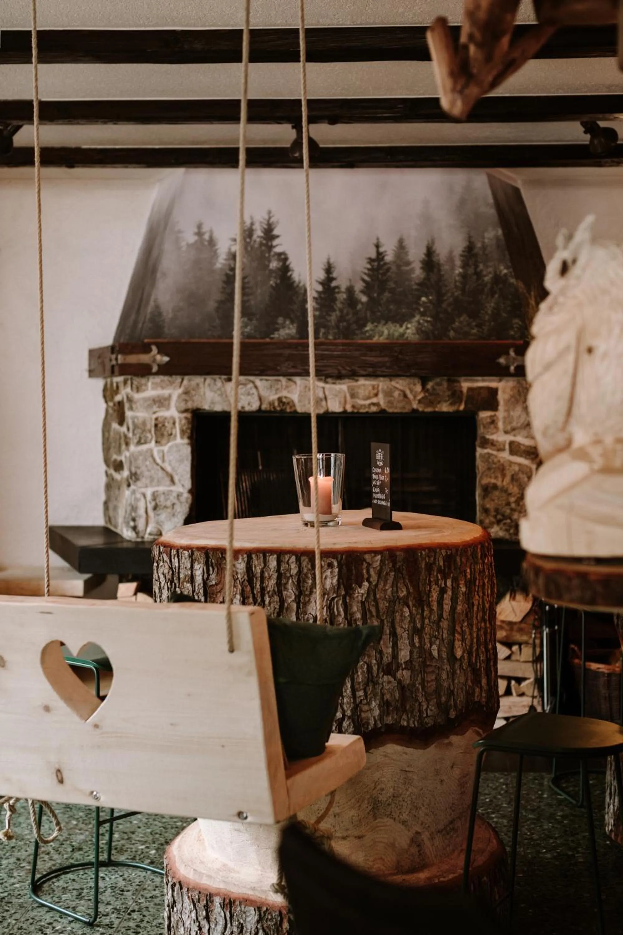 Lounge or bar in Wildstrubel Lodge