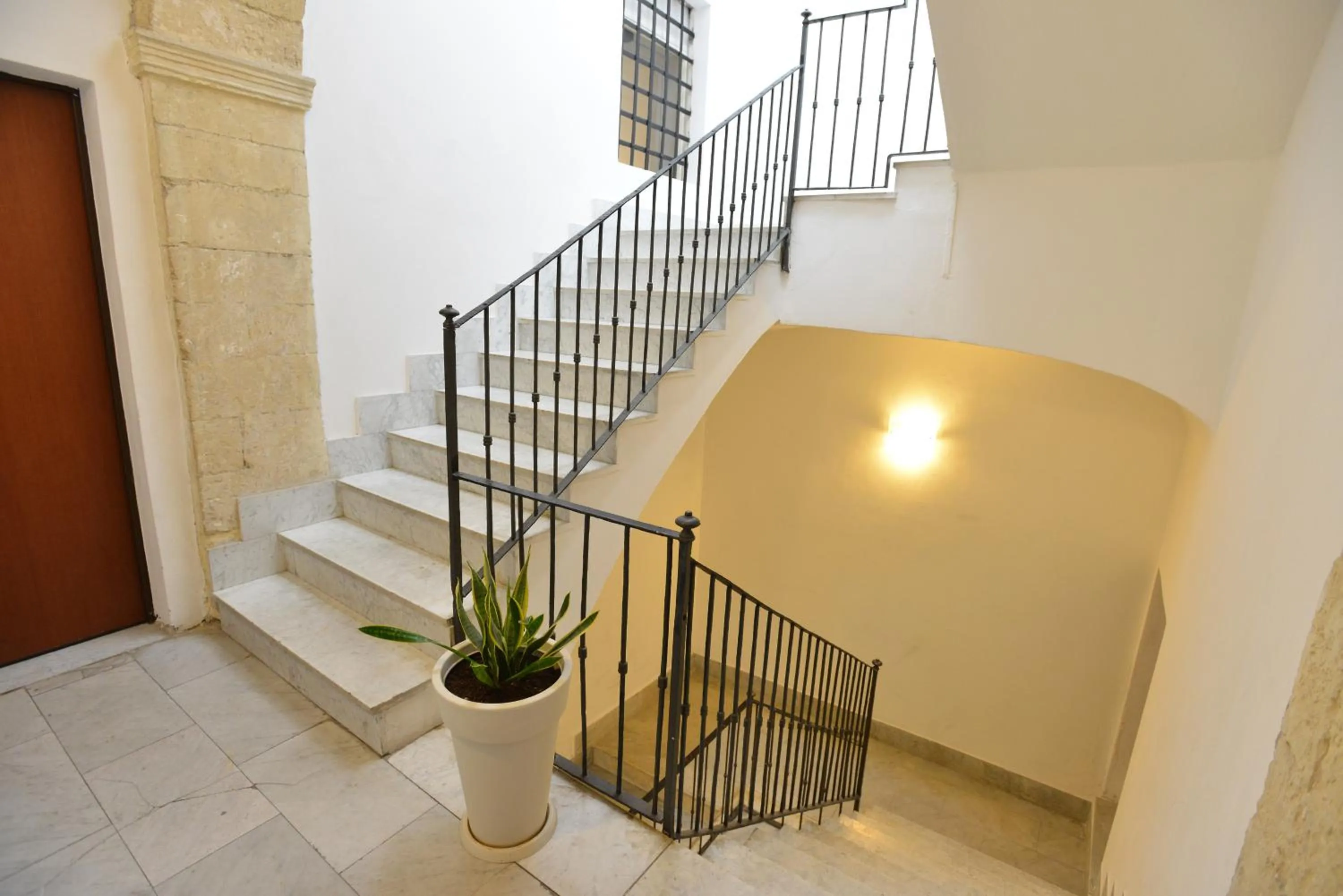 Facade/entrance in IzzHome Dsign