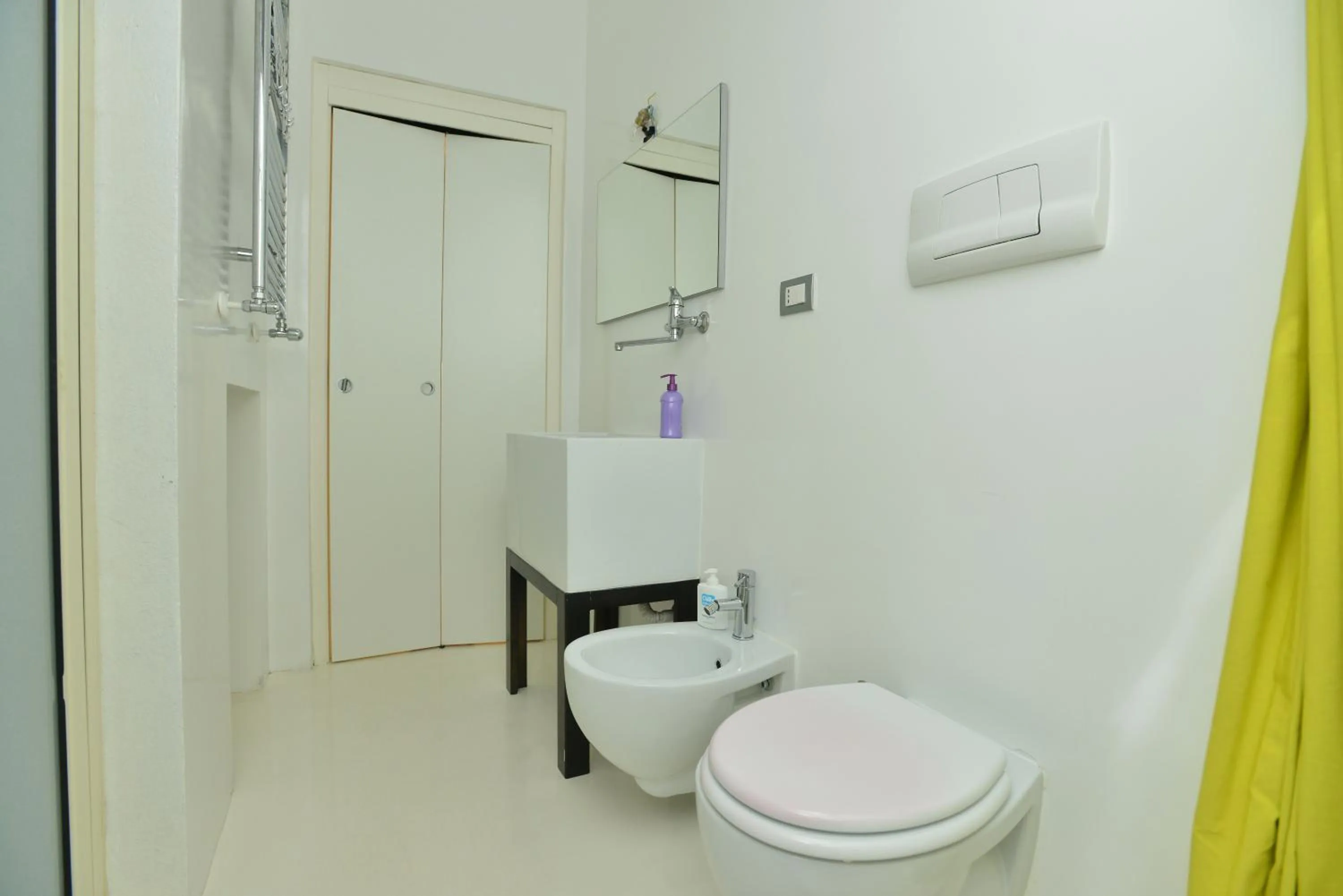 Toilet in IzzHome Dsign