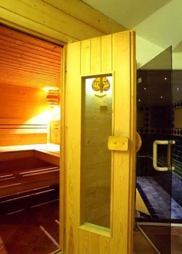 Sauna, Bed in Eco Wellness Hotel Notre Maison