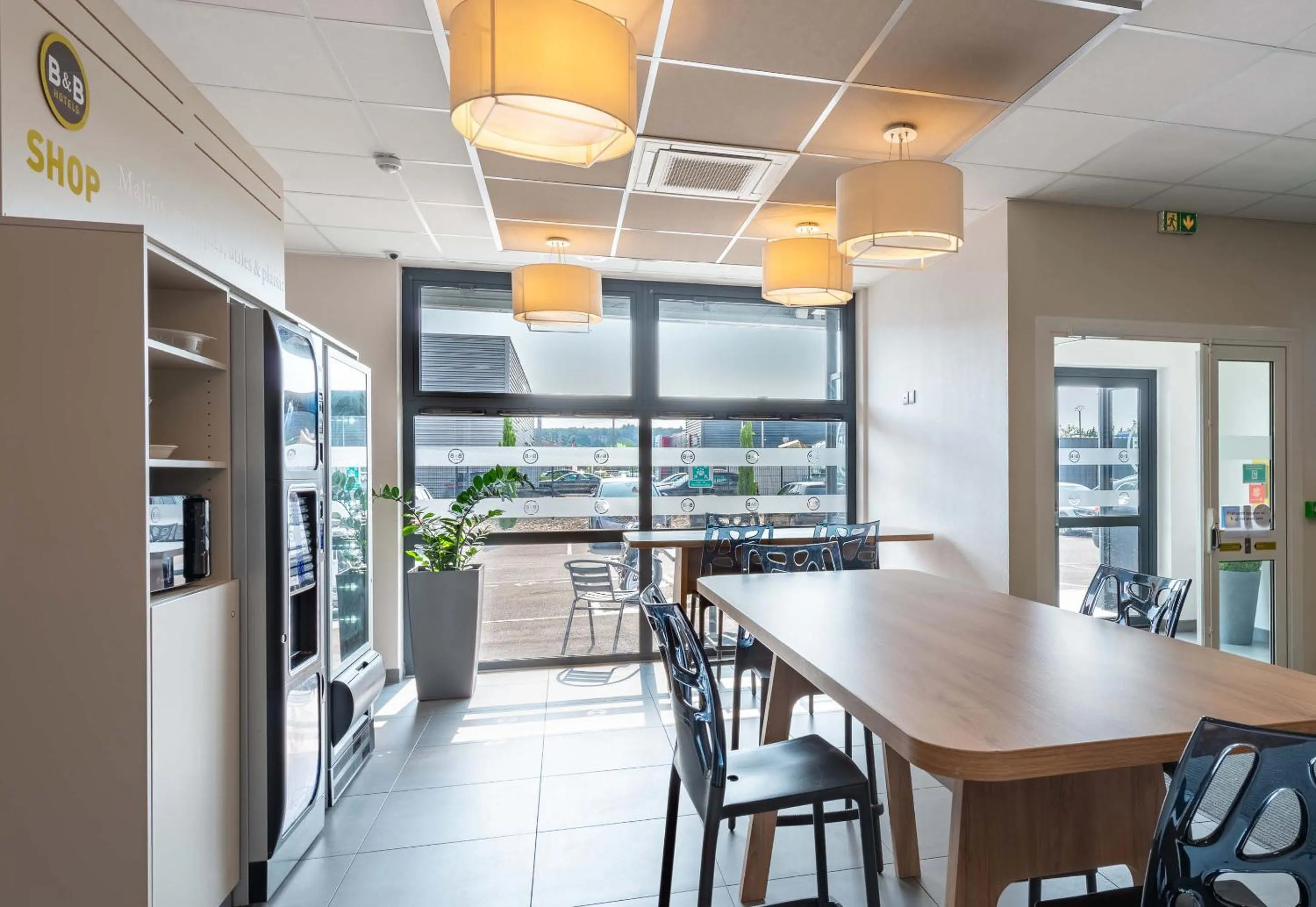 Seating area in B&B HOTEL Montélimar Sud