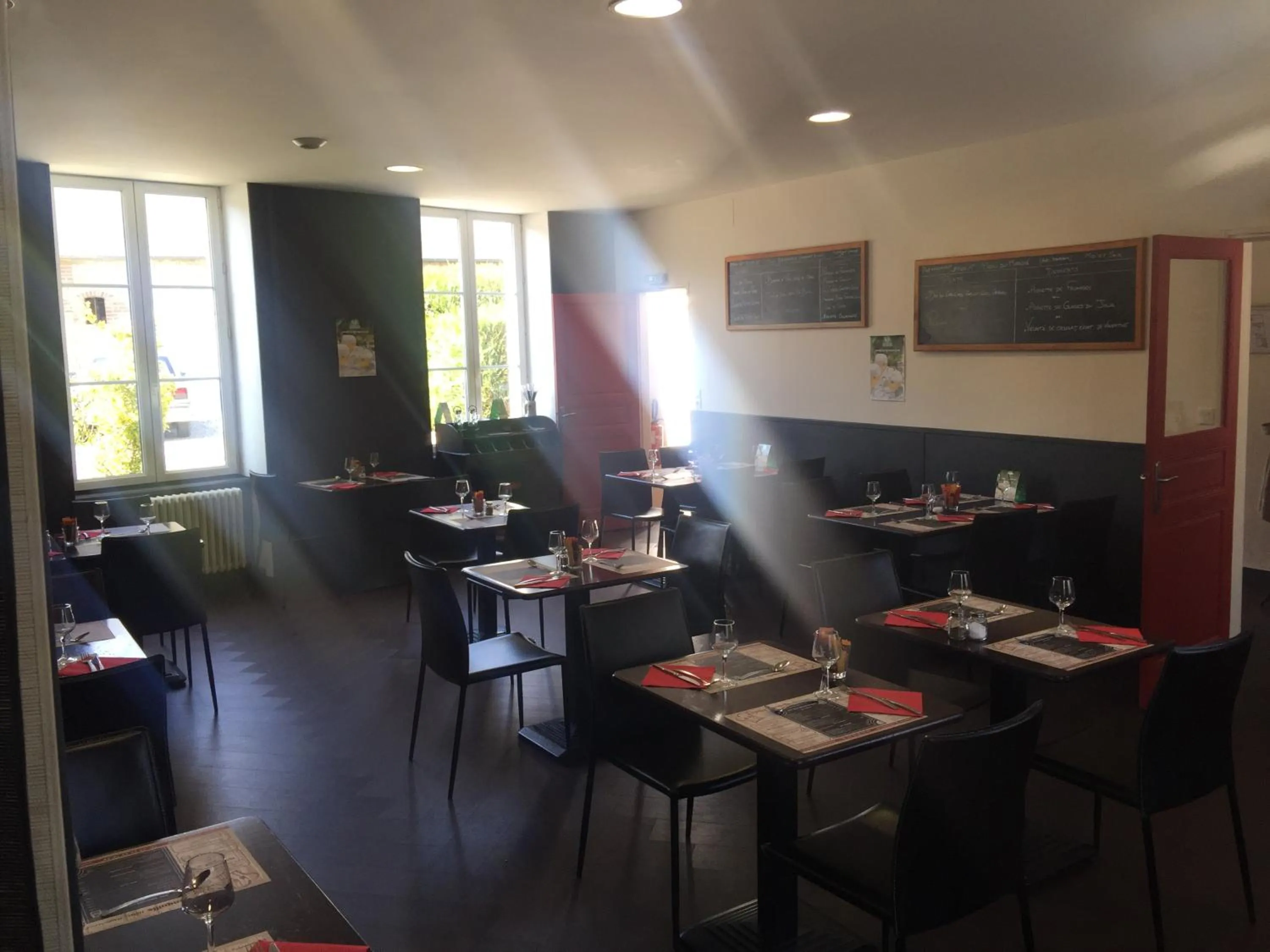 Restaurant/places to eat in Au Père Tranquille