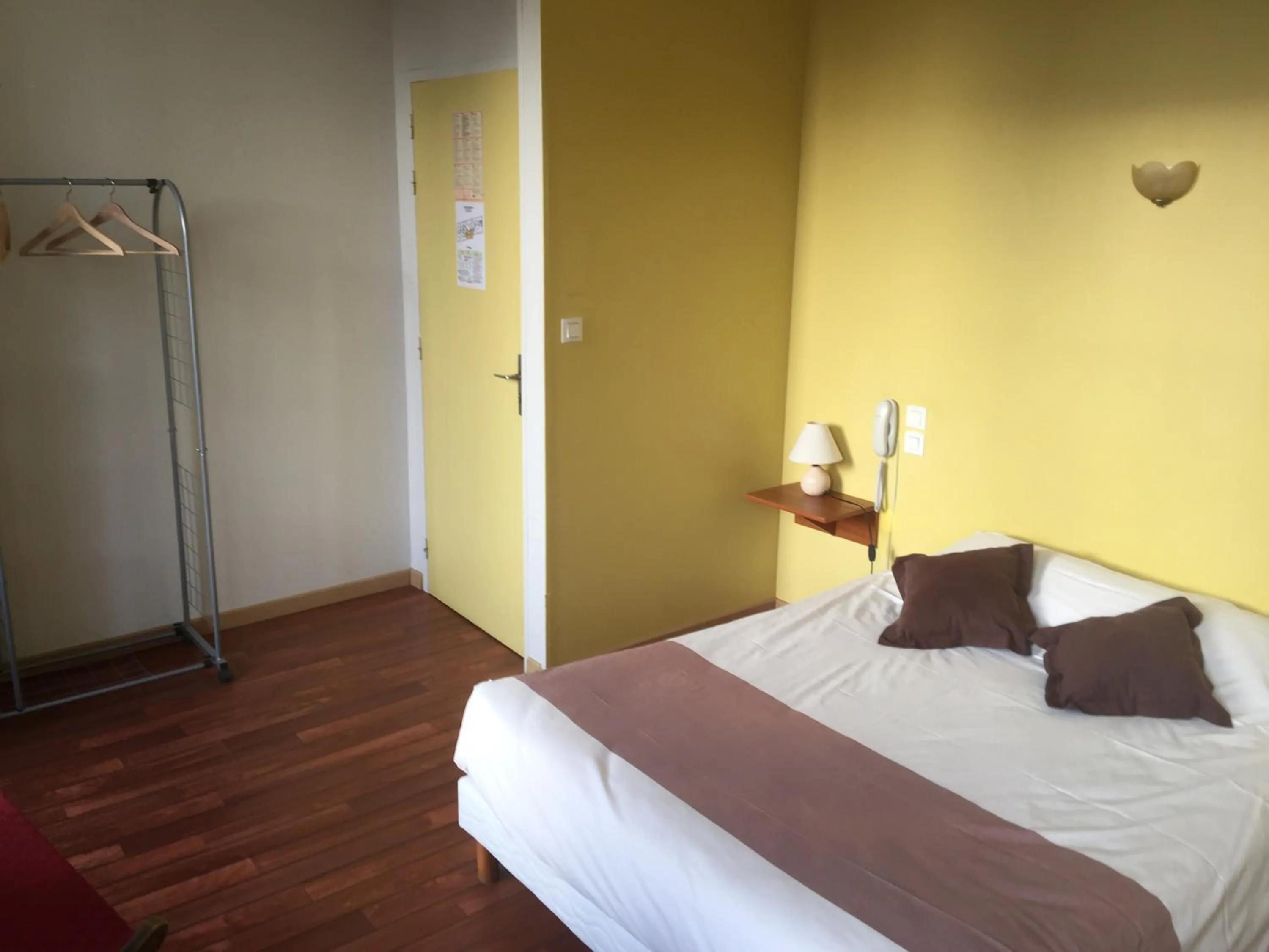 Bed in Au Père Tranquille