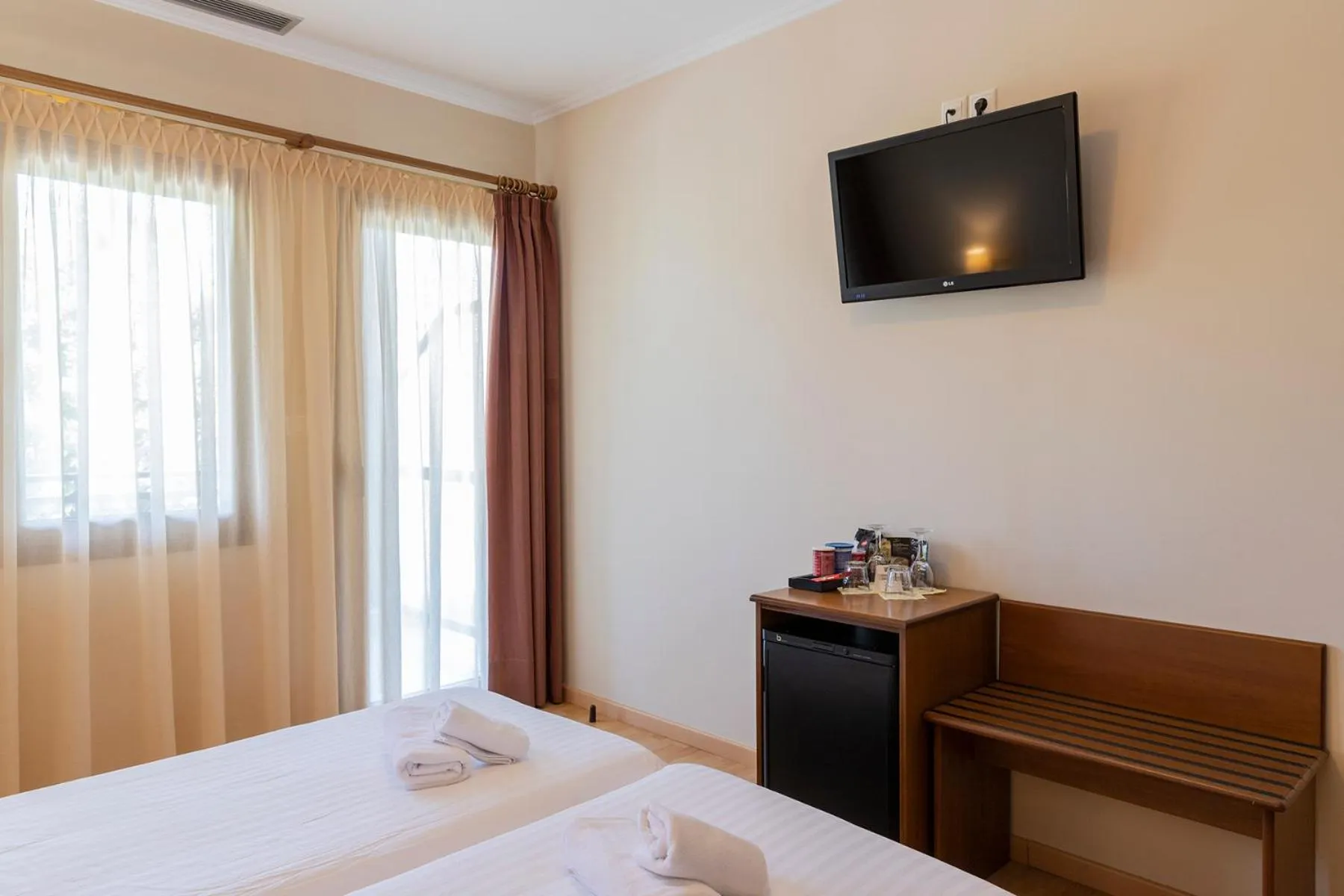 Bed in Xenios Dias Boutique Hotel