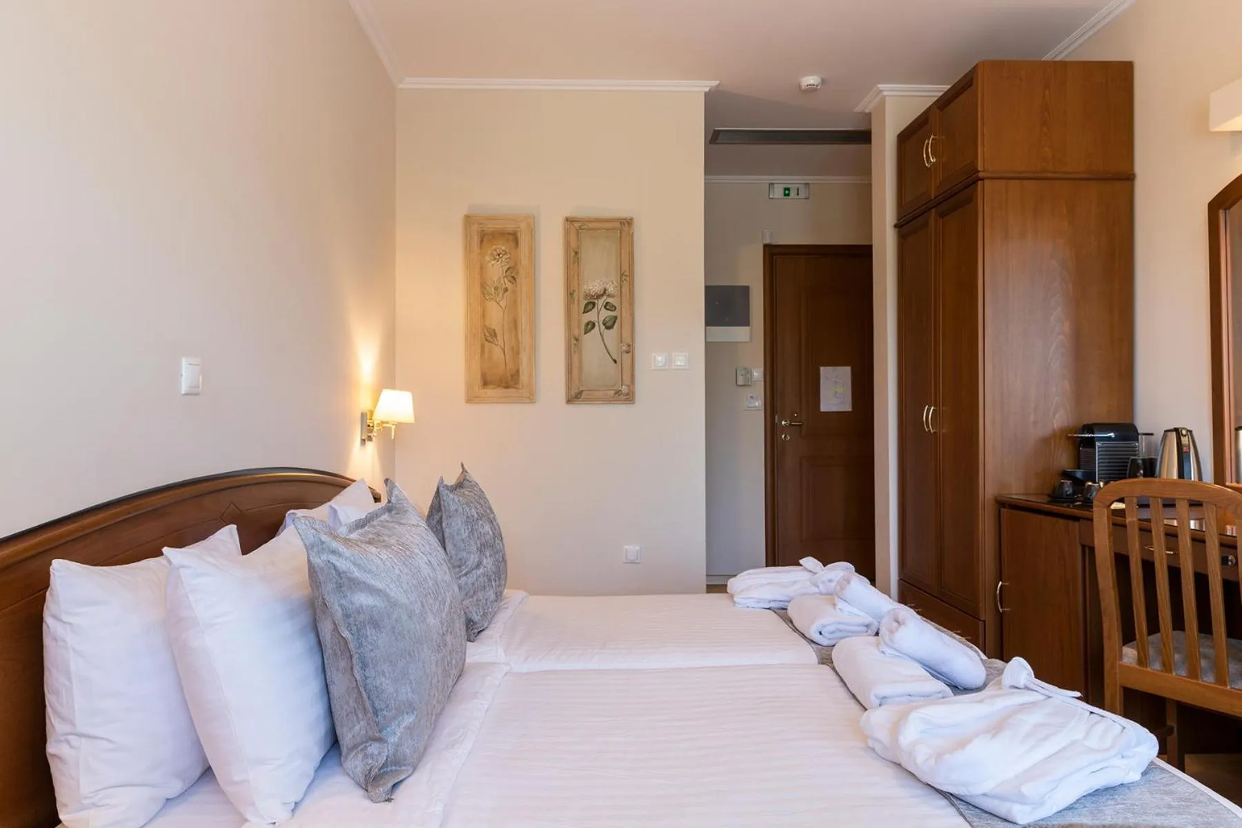 Bed in Xenios Dias Boutique Hotel