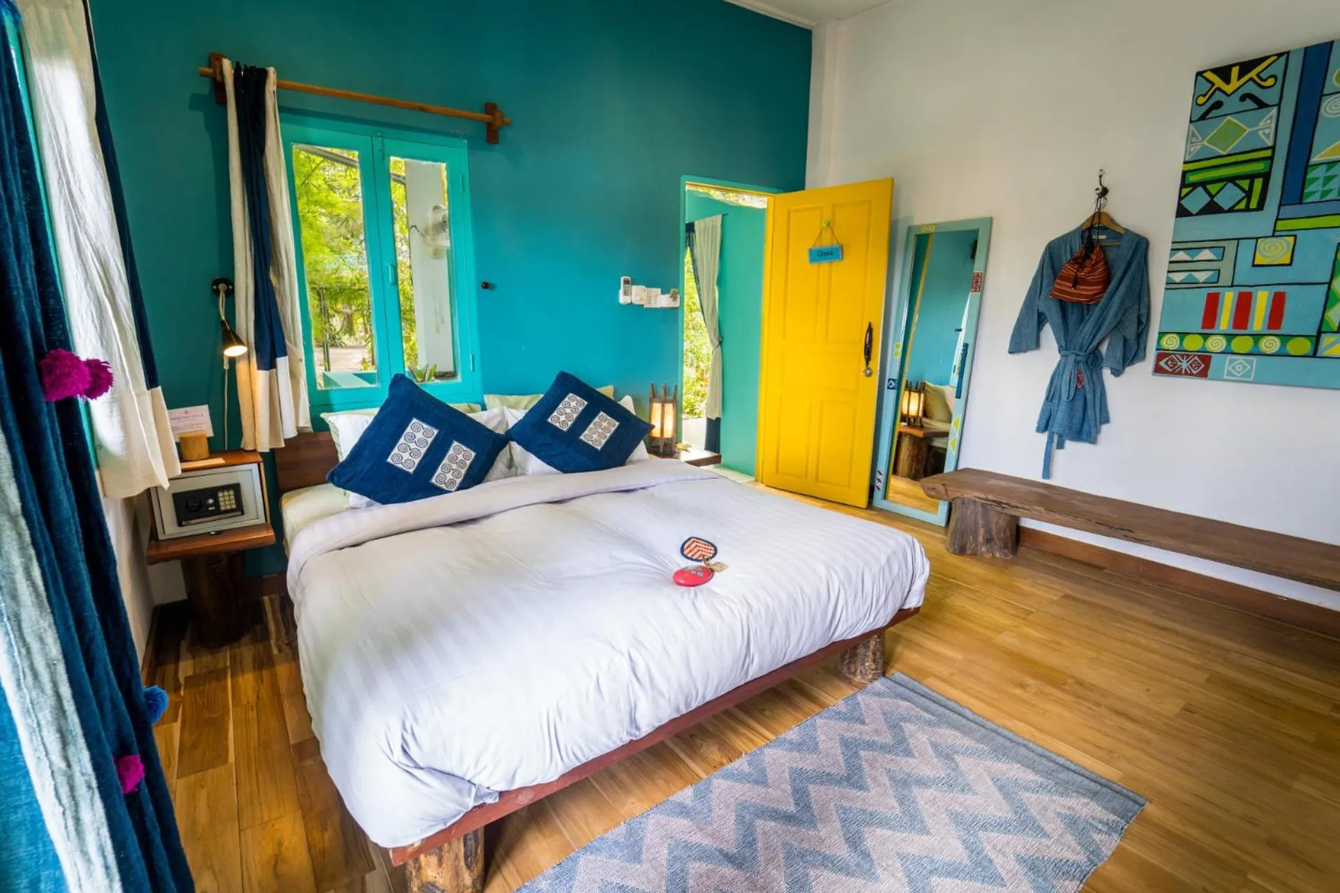 Photo of the whole room, Bed in Ock Pop Tok Mekong Villa