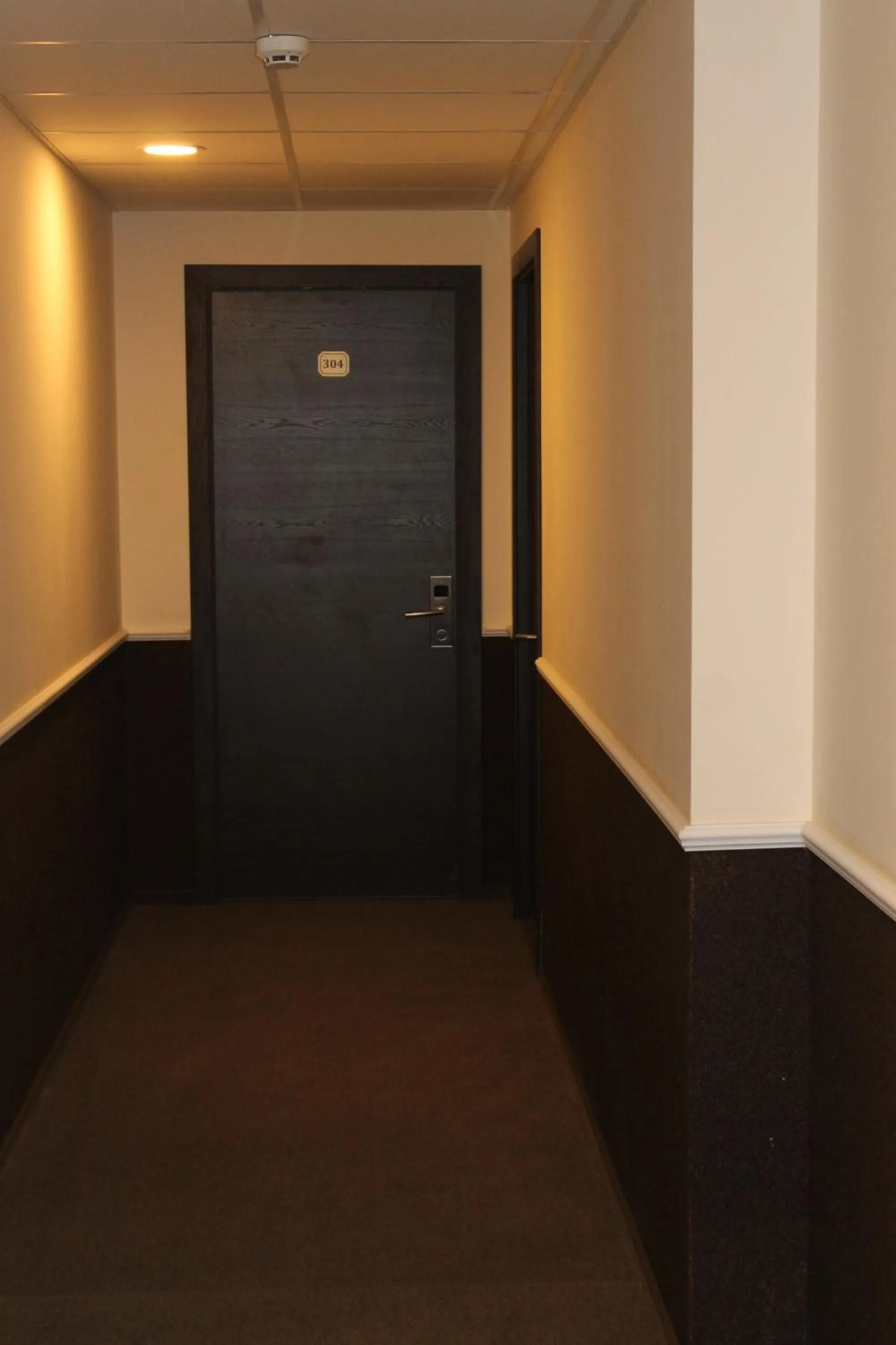 Other in Non-stop hotel