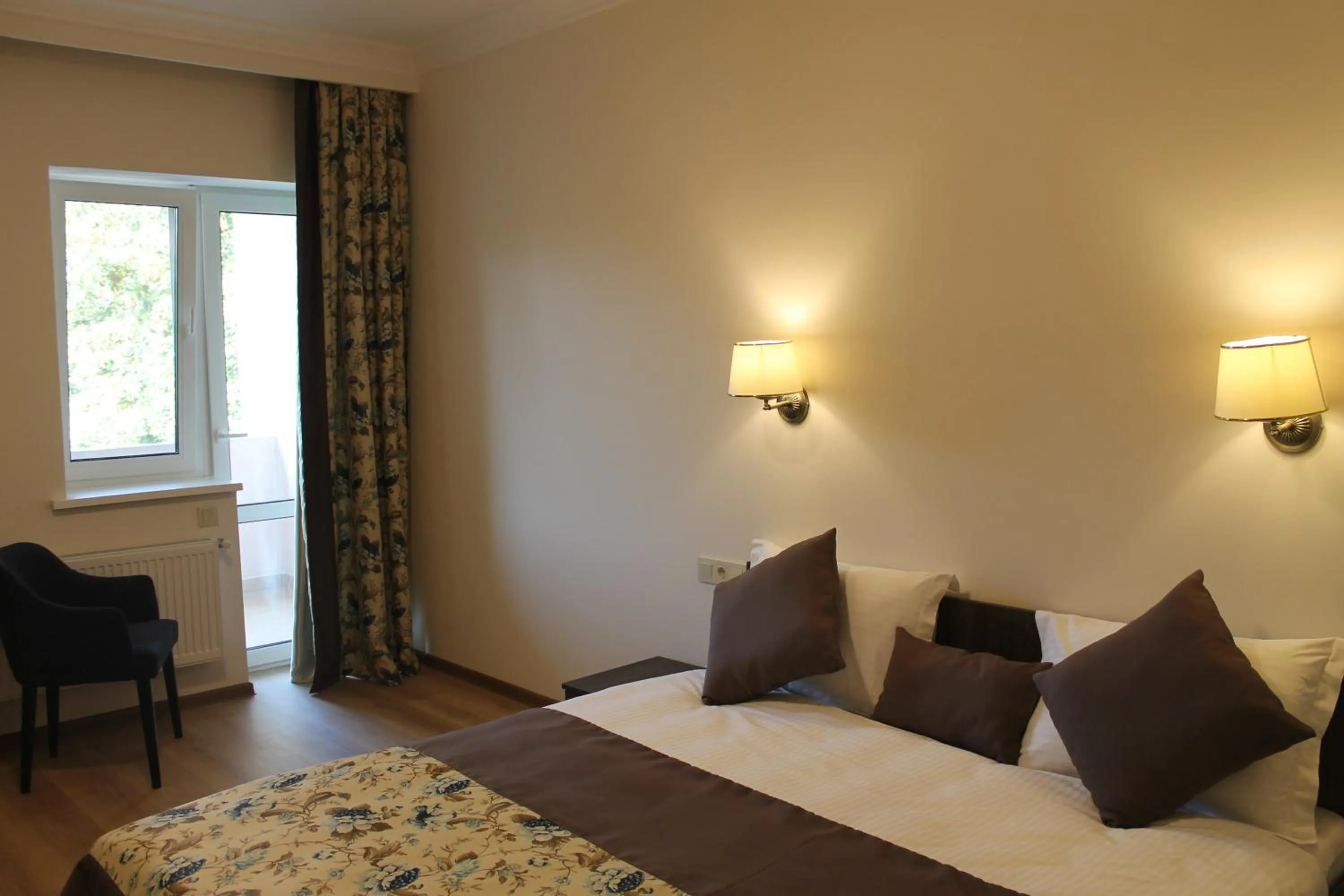 Bed in Non-stop hotel