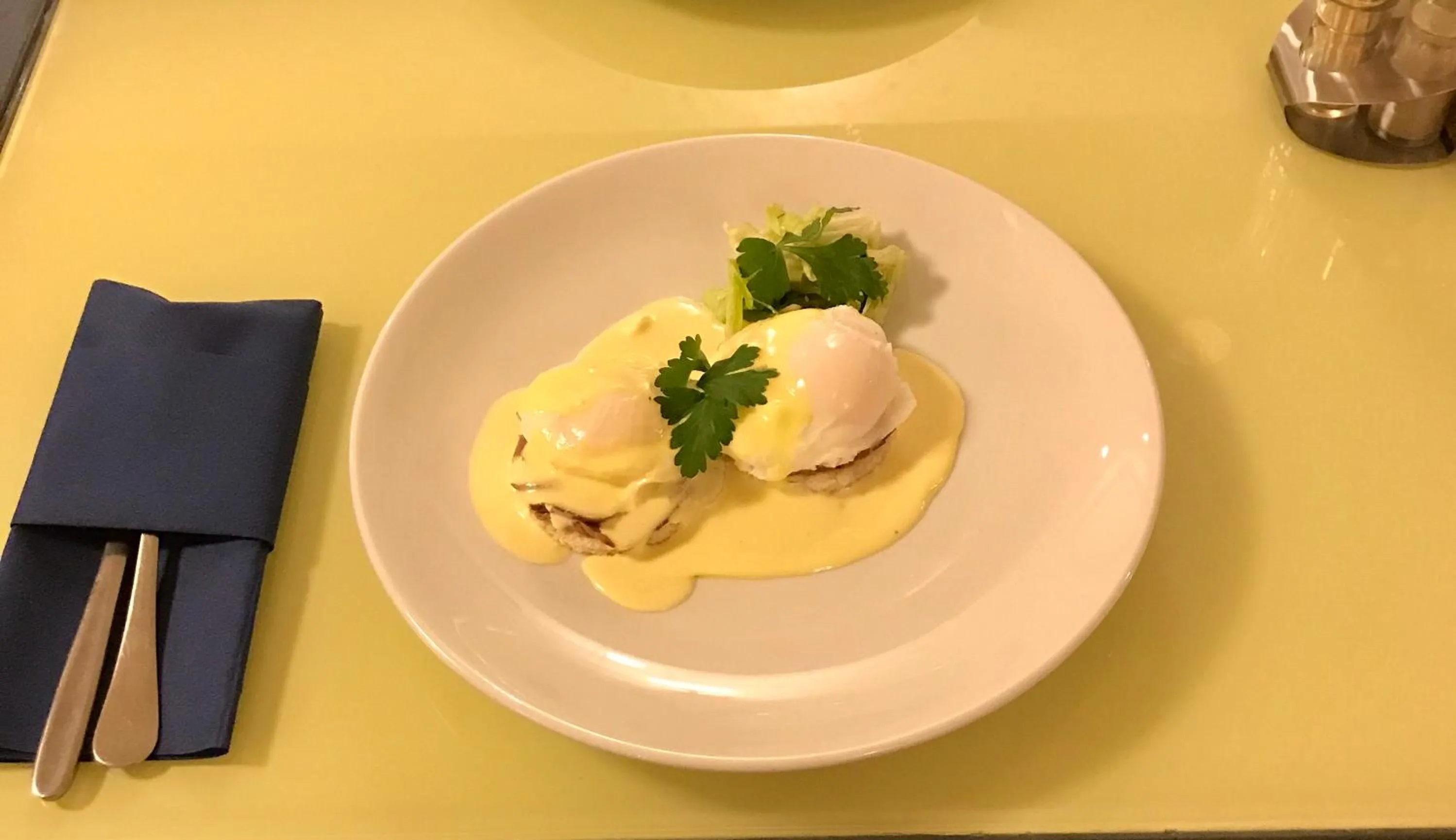 Continental breakfast in Non-stop hotel