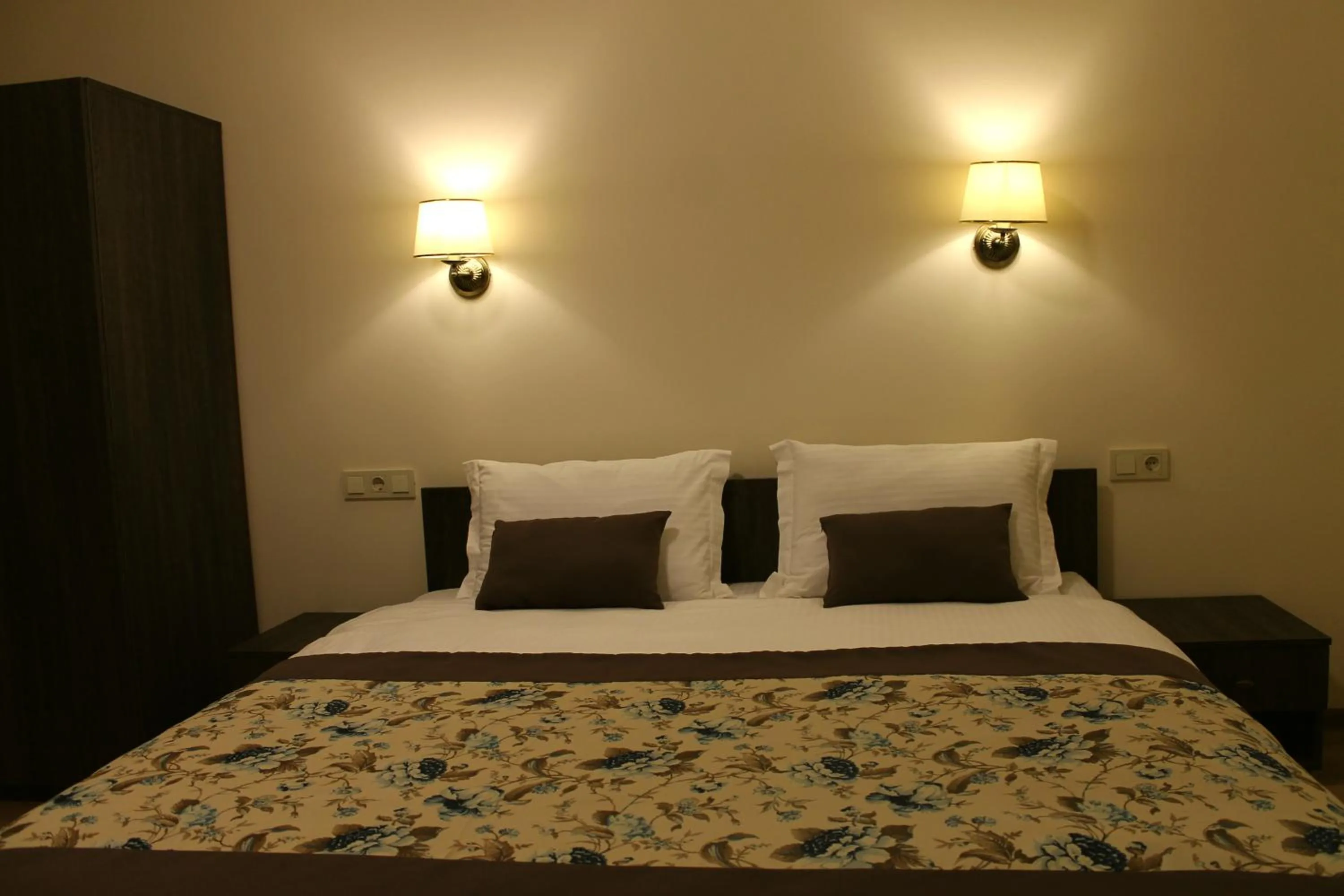 Bed in Non-stop hotel