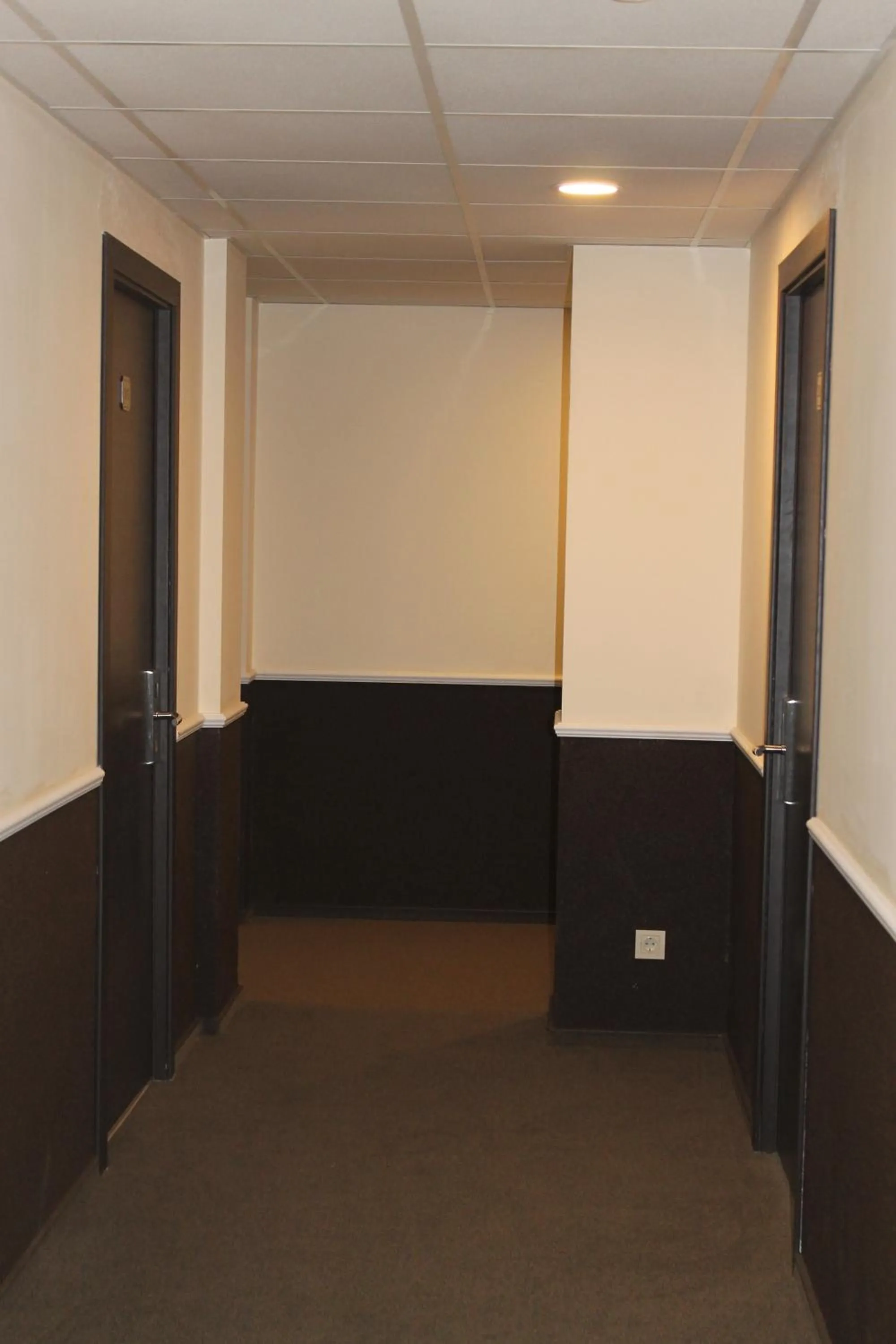 Property building in Non-stop hotel