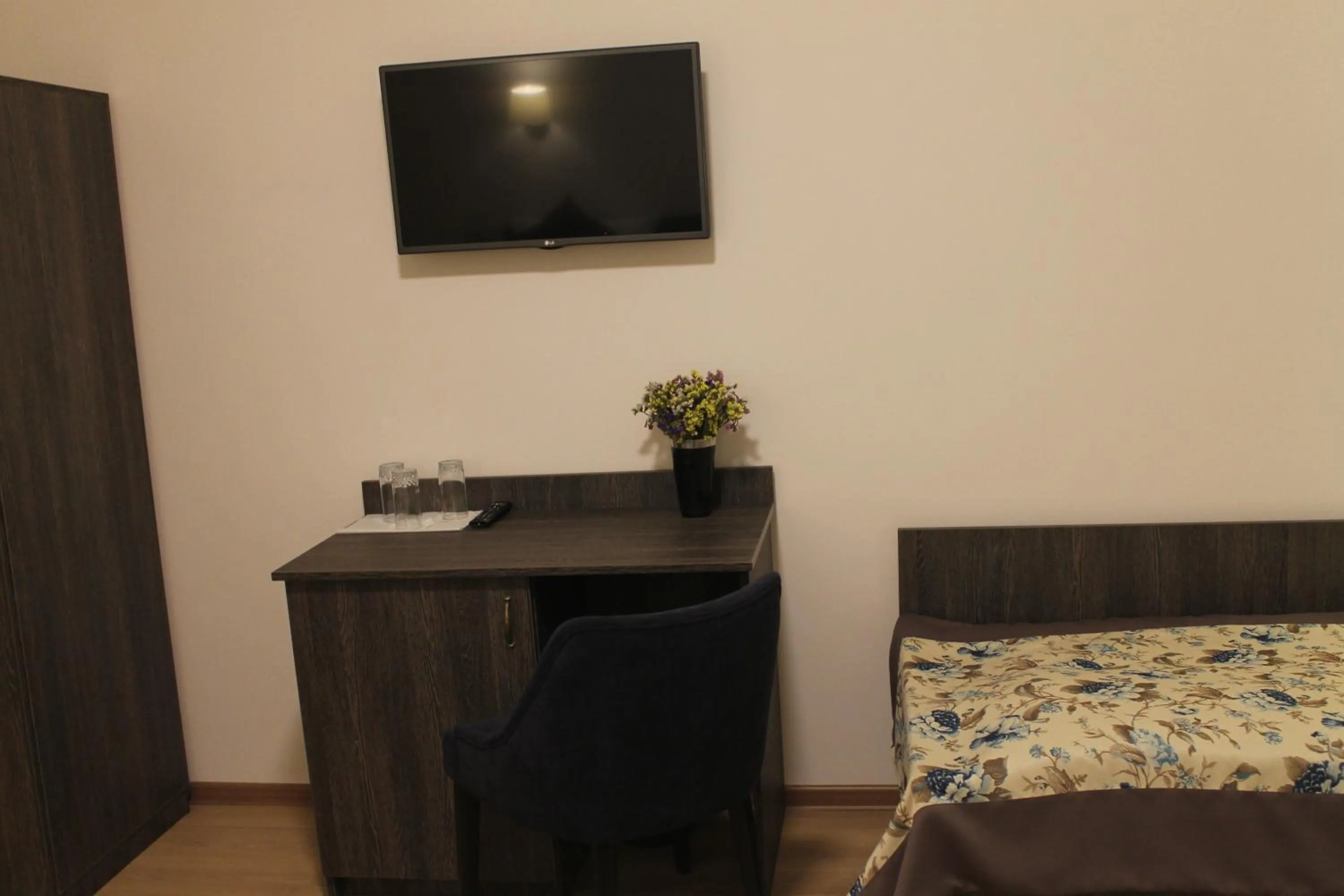 Decorative detail, Bed in Non-stop hotel