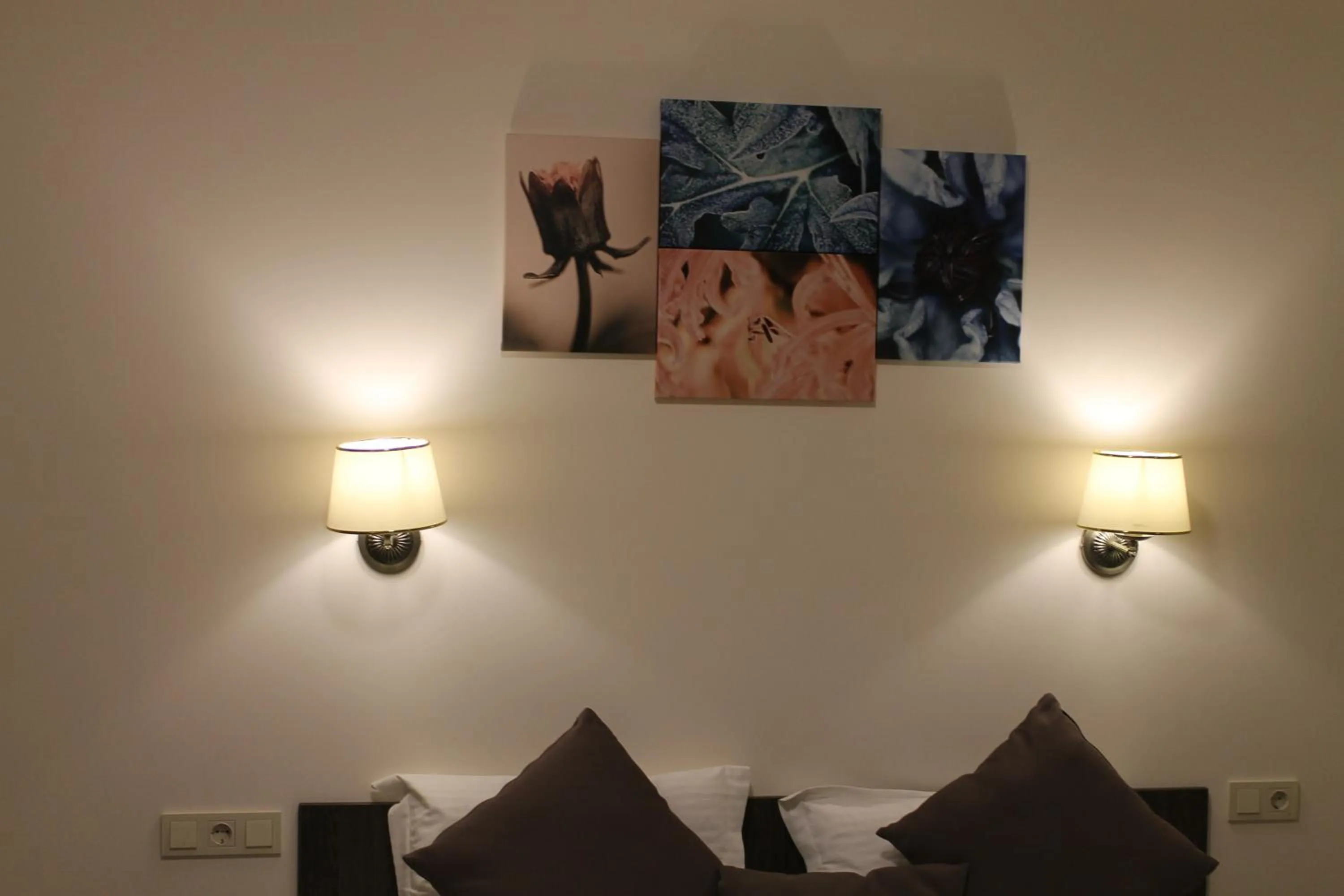 Photo of the whole room, Bed in Non-stop hotel